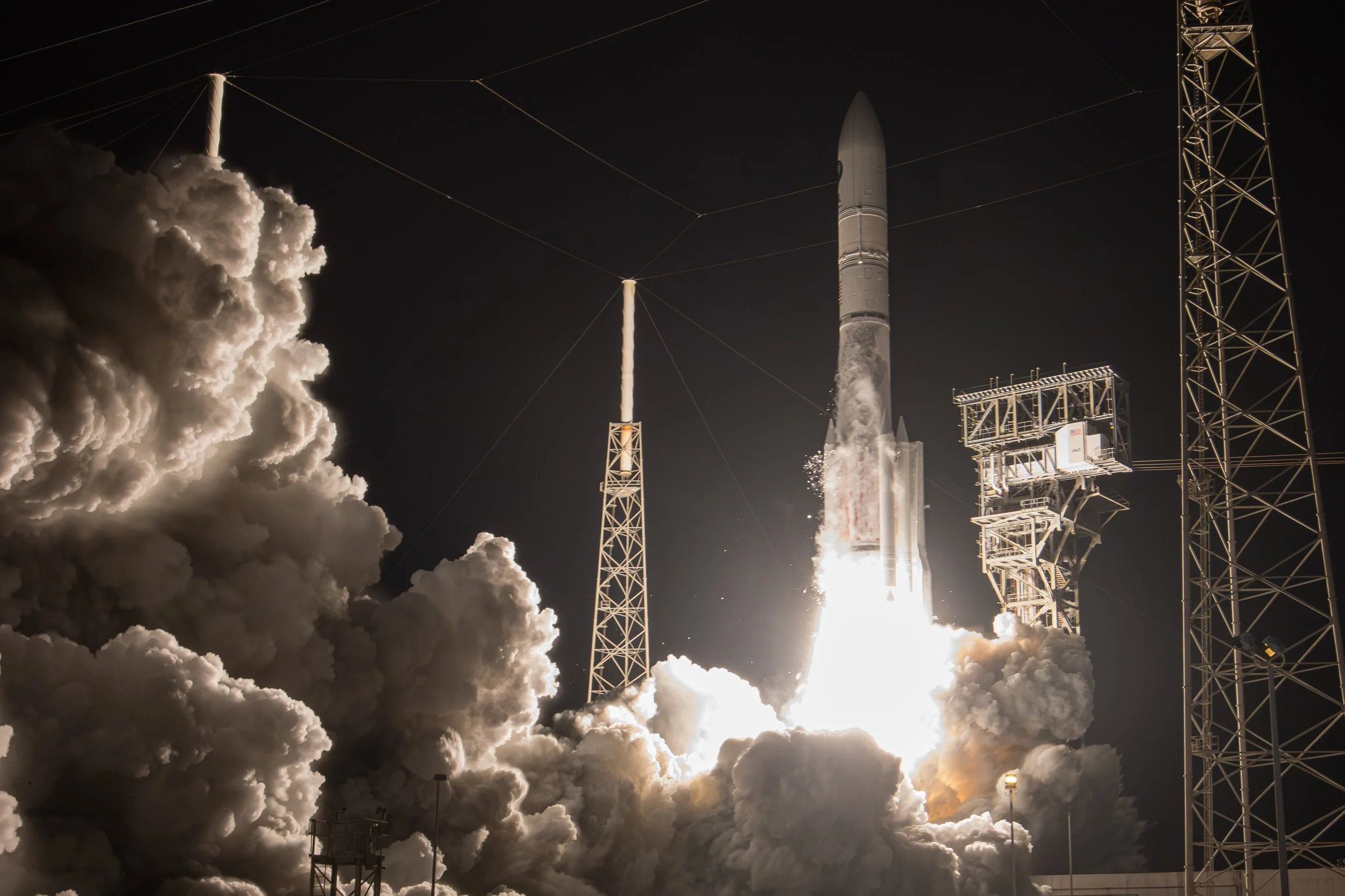 USSF-87 Remote Light Sensor Horizontal.jpg