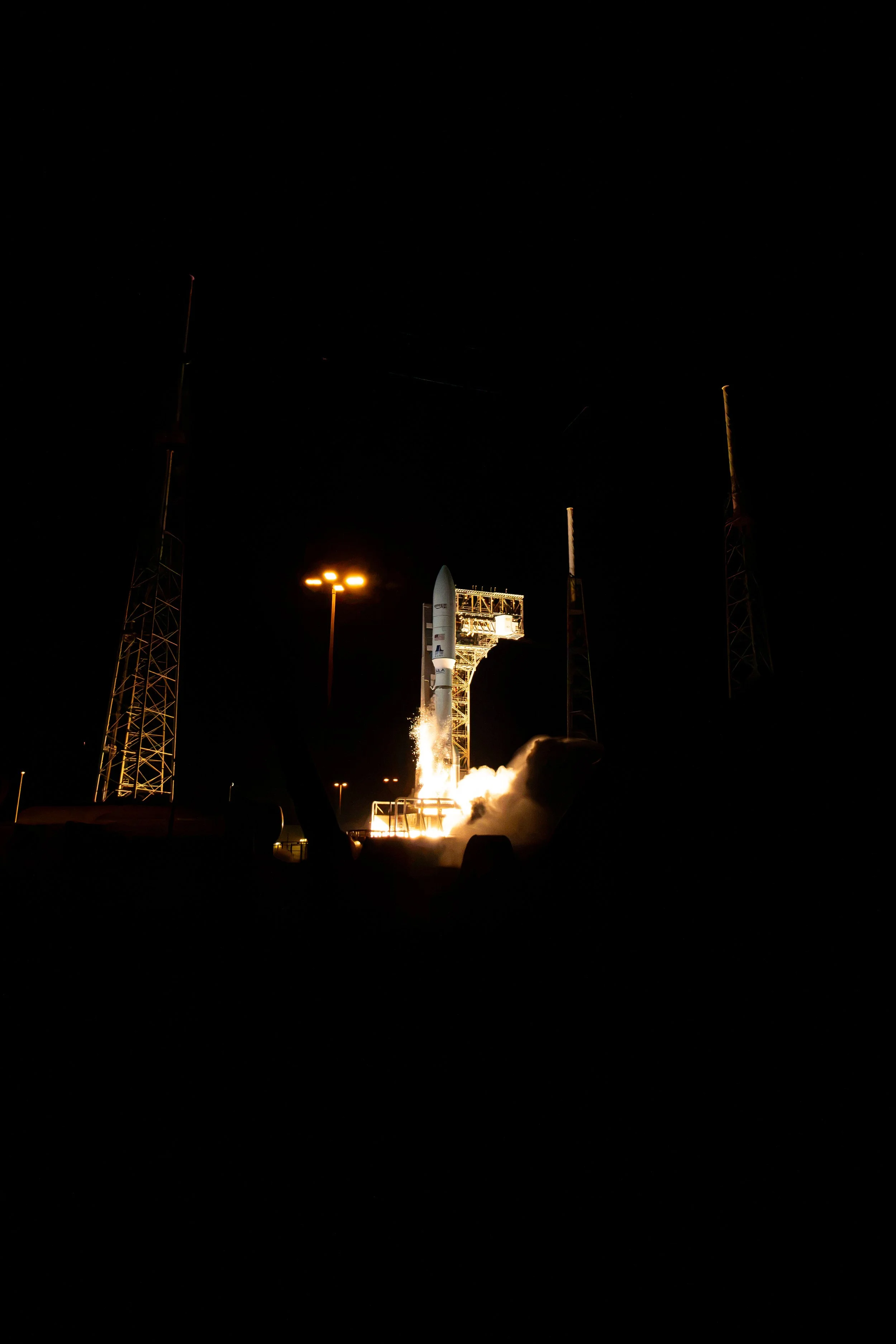 LEO-8 Liftoff.jpg