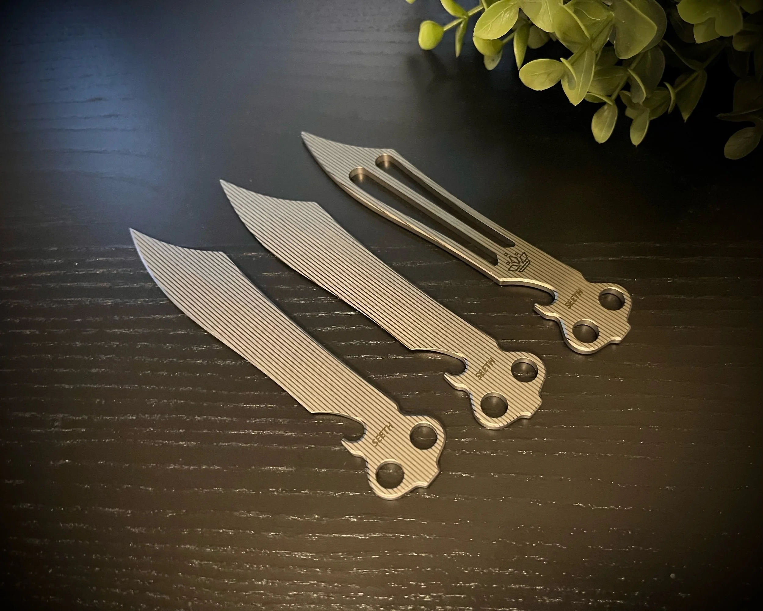 Vulp Dao re-Blade (Pin Stripe)