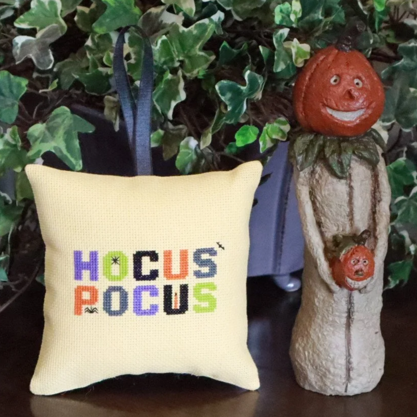 Hocus+Pocus+door+hanger.png