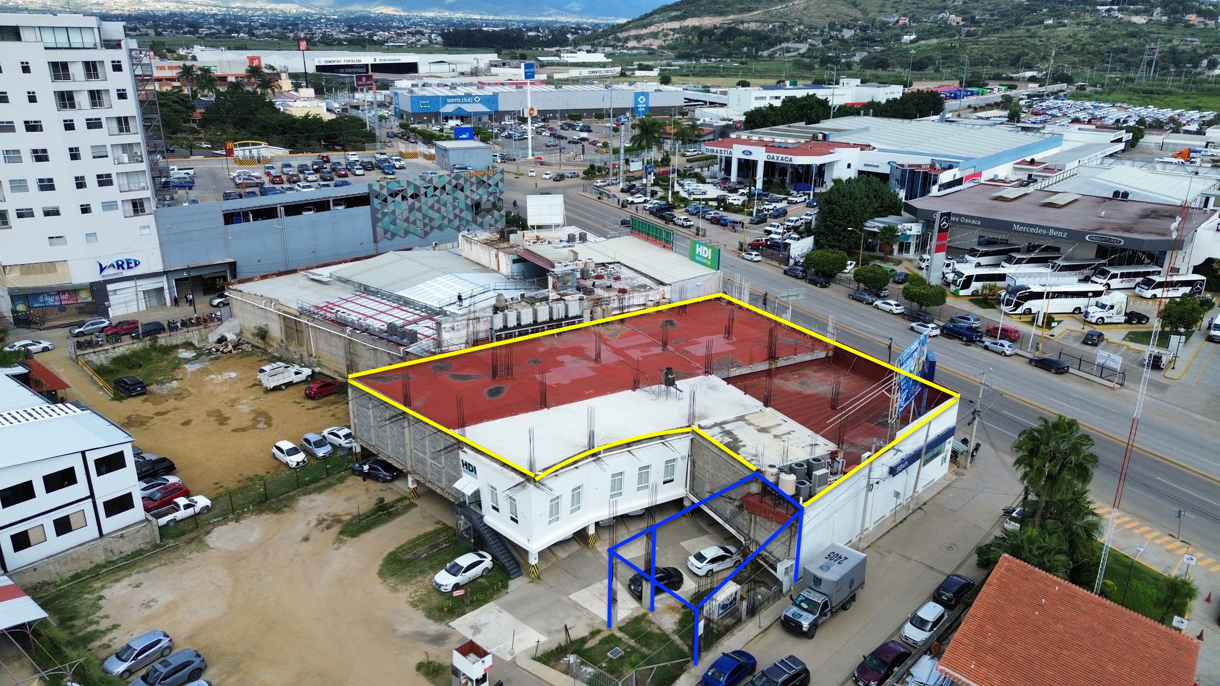 Area comercial DISPONIBLE (Av. Univercidad).