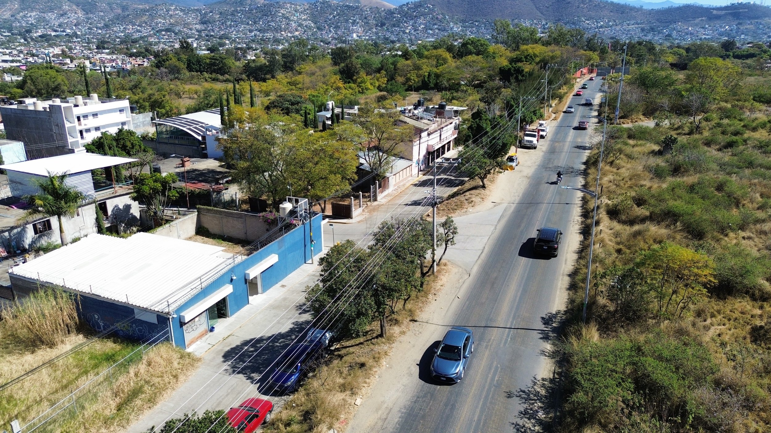 Local Col. Ilusion ($3,500)