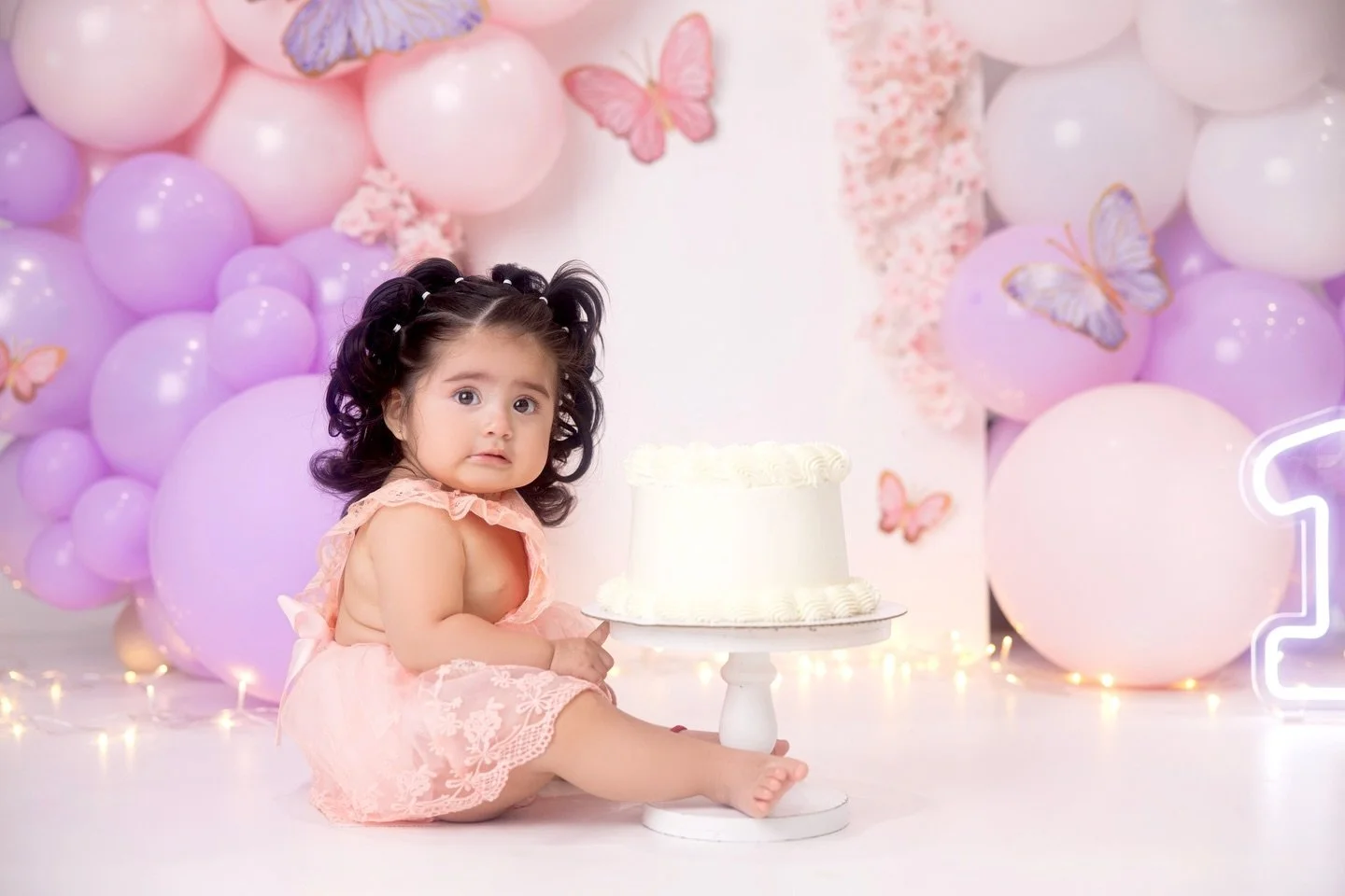 1st Birthday Cakesmash 💜

#cakesmash #1stbirthday #studiophotography #salinasphotographer #831photography