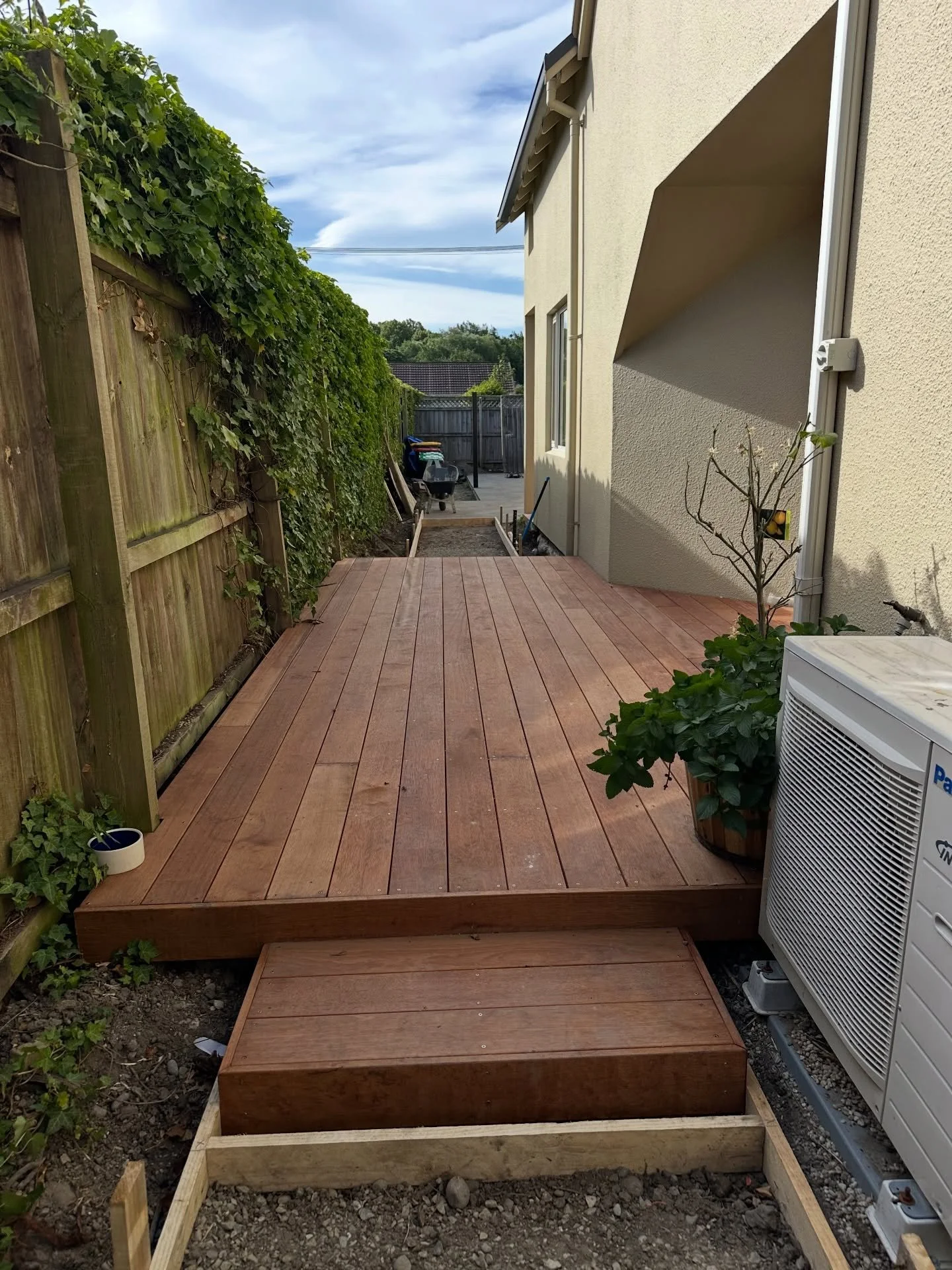 New Kwila decks = instant townhouse glow-up.