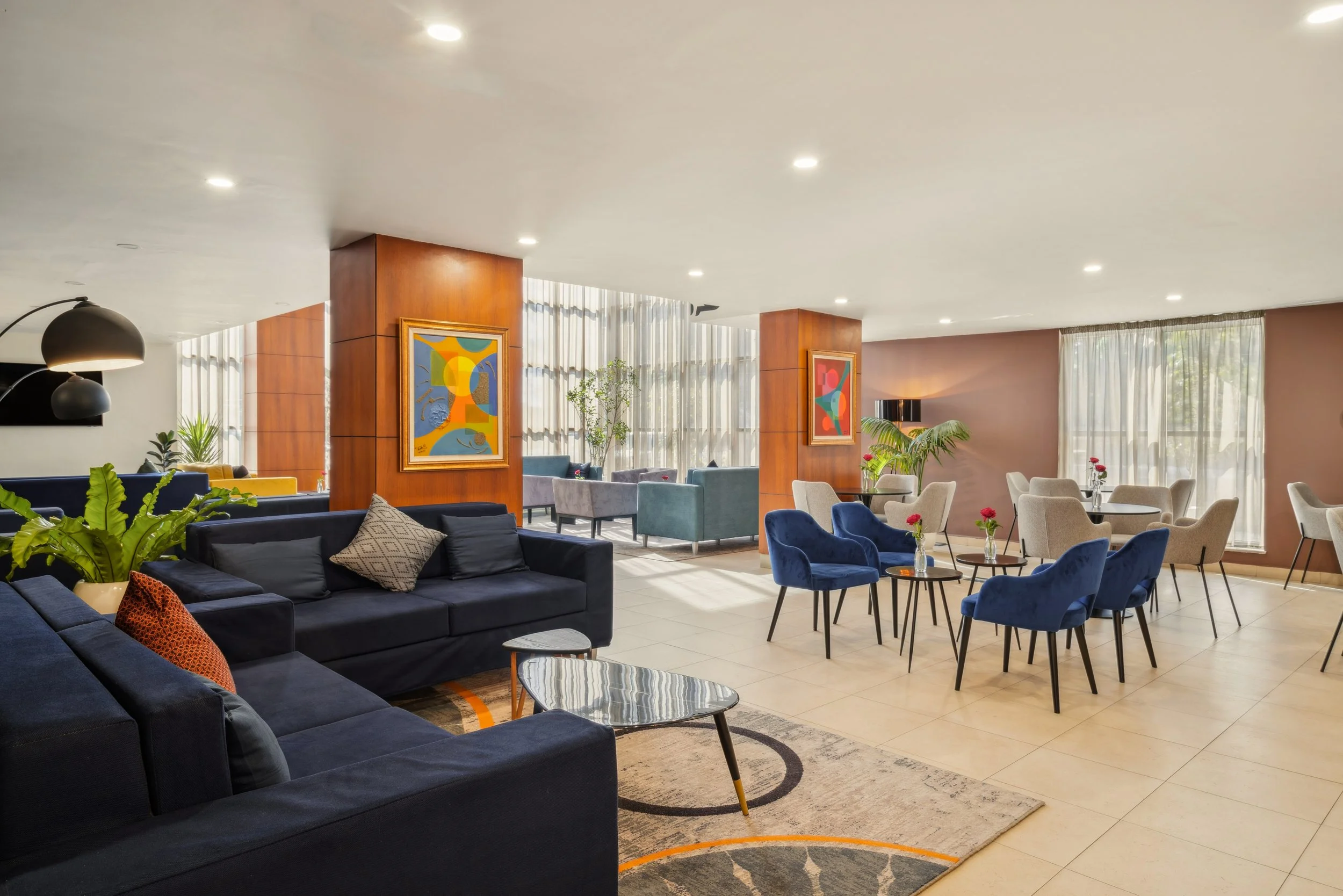 Hotel photography of hilton addis ababa airport in africa by miguel gomes professional hotel and hospitality photographer. photography featuring interior design of the lounge and bar from the interior.