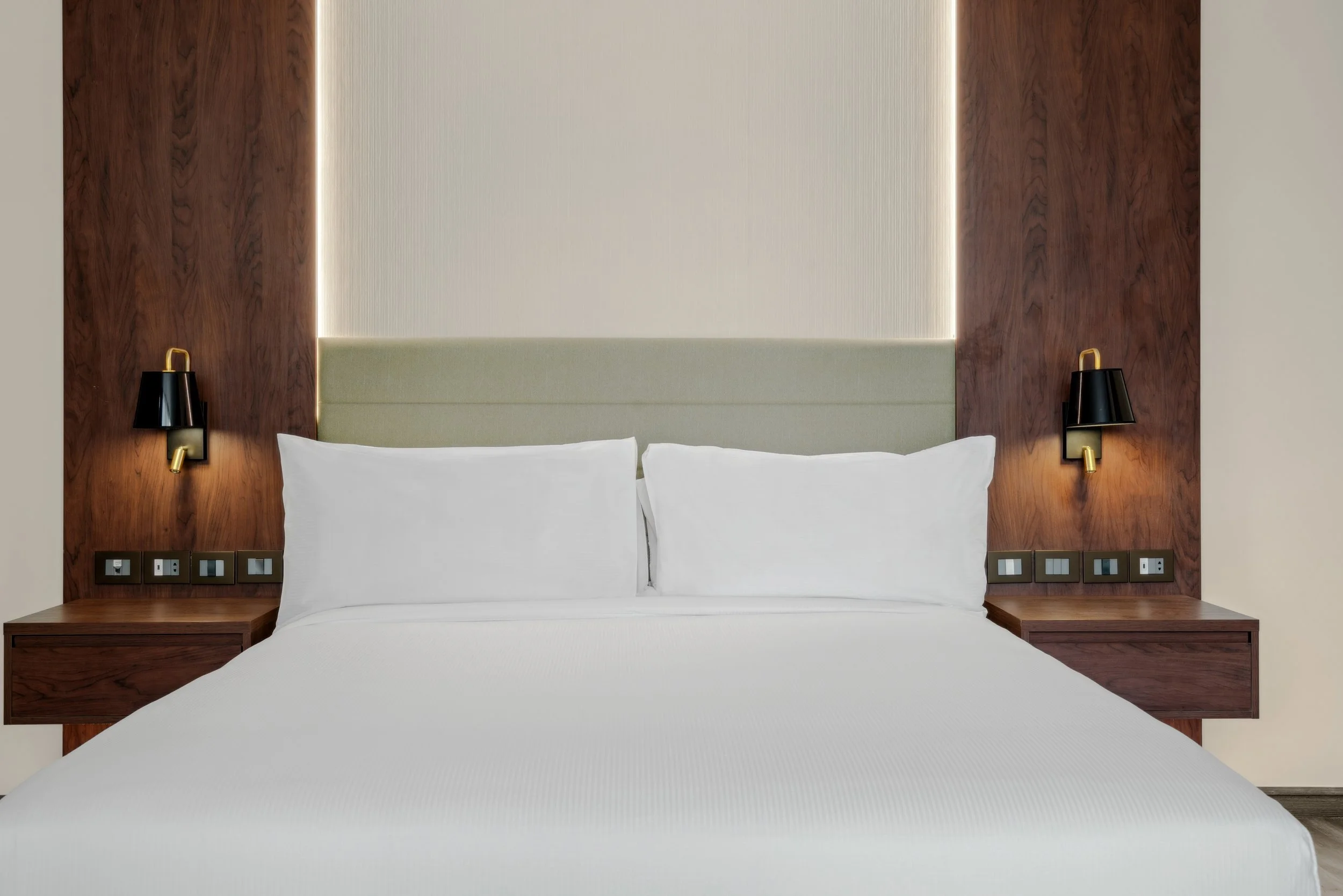 Hotel photography of hilton addis ababa airport in africa by miguel gomes professional hotel and hospitality photographer. photography featuring interior design of a luxury bedroom from the interior. Located in Ethiopia, Africa.