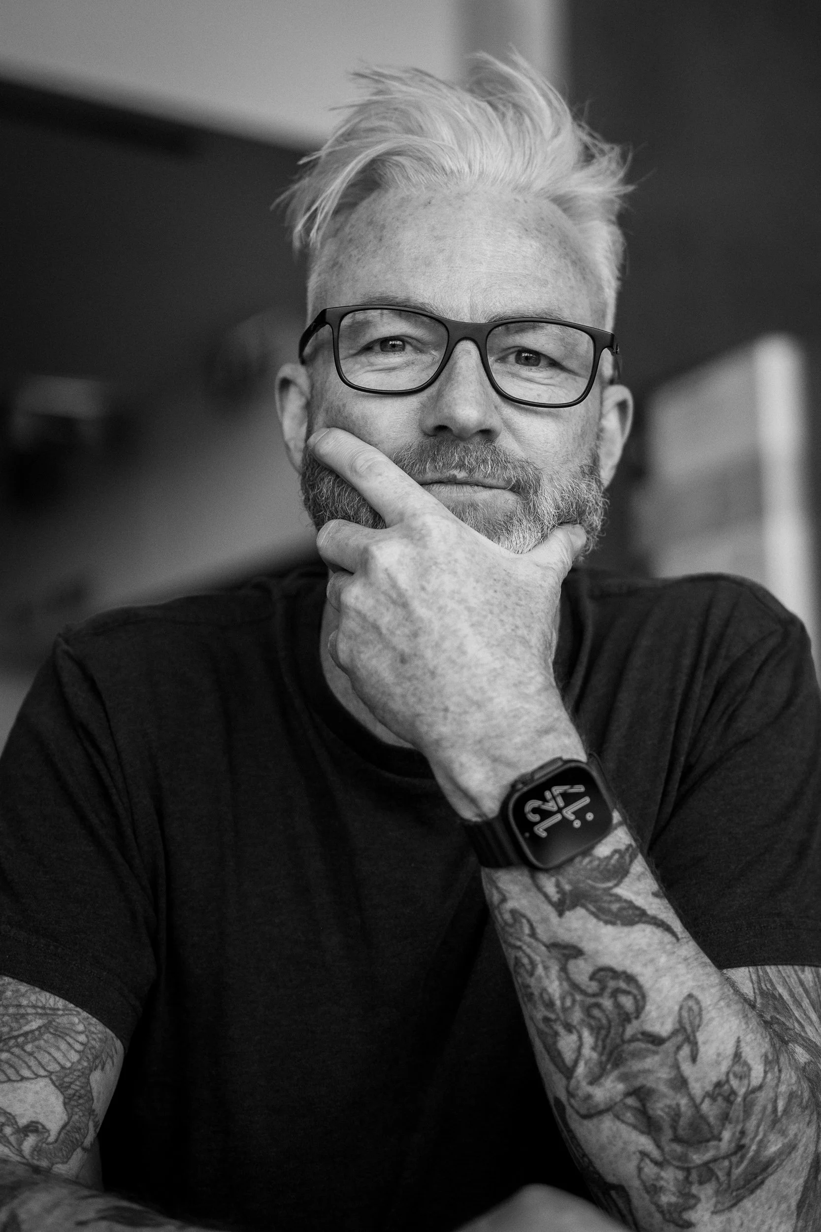 A black and whitAndrew Henry - Former Global Chief Merchant now working on leadership performance with senior executives - The Leadership Reset