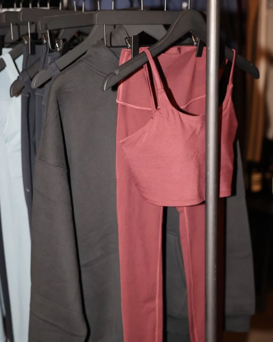 This color changes everything⁠ &hearts;️
⁠
Cabernet arrives in leggings and bras with the perfect fit and effortless attitude.⁠
⁠
Train it. Style it. Live in it.⁠
Always in THE MIX.🖤