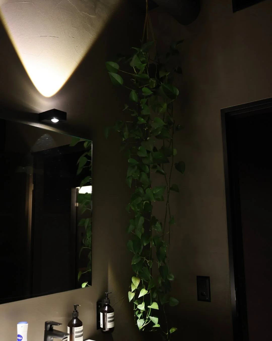 This space means a lot to us.⁠
Through every season, it keeps evolving,but the feeling stays the same.⁠
Warm. Intentional. Alive.⁠
⁠
We care about every detail,⁠
because energy lives in spaces that are looked after.⁠
⁠
Thank you for making THE MIX fe