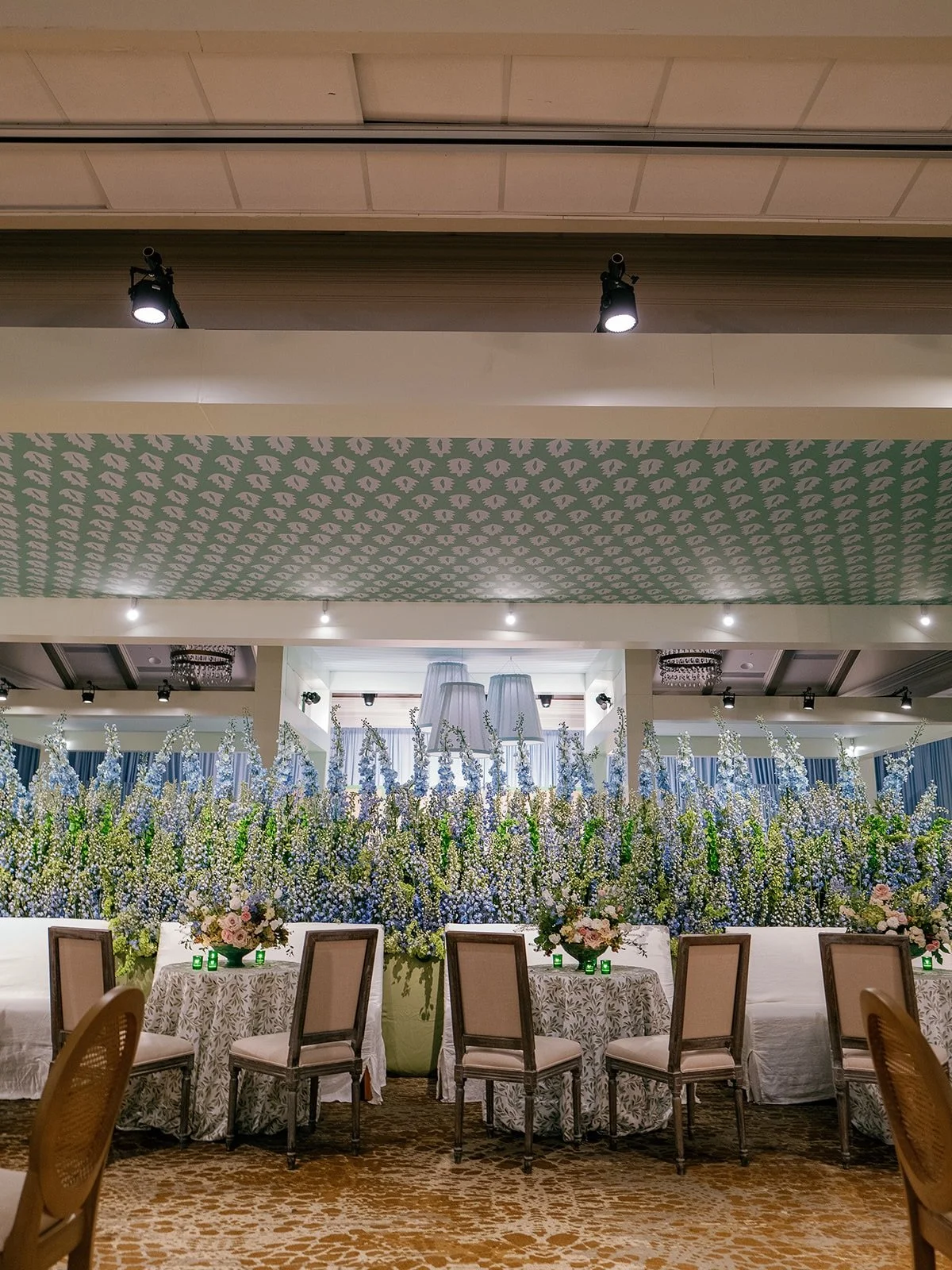 A room made for celebrating!🪻

Emma &amp; Carter&rsquo;s reception was a great kickoff for spring weddings! Featuring banquette styled seating, gorgeous shades of blue, and an abundance of florals created the most beautiful setting for celebration!?