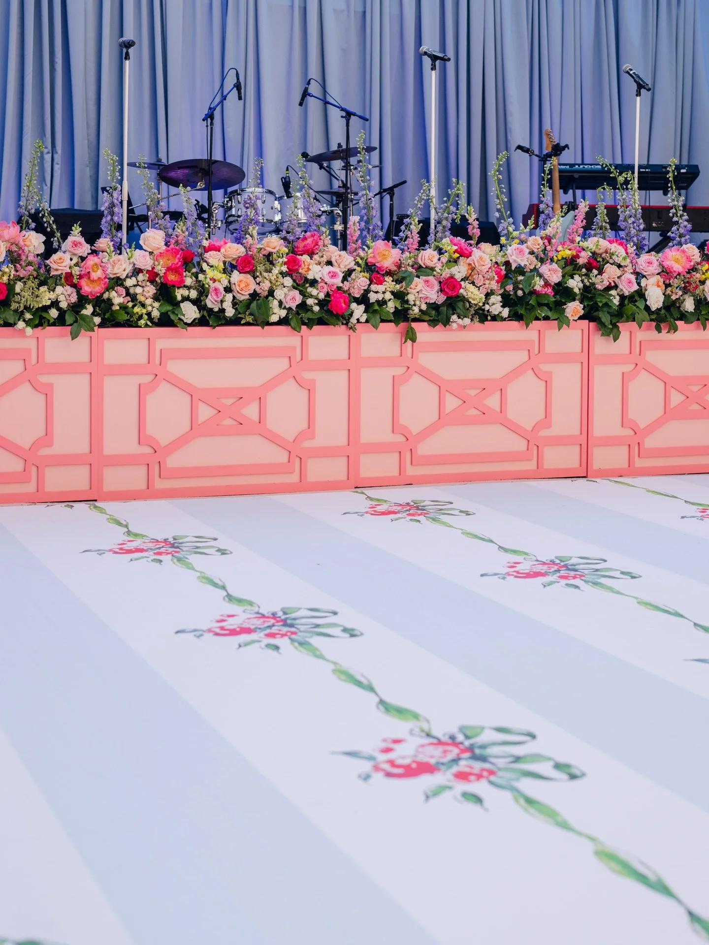 Day dreaming about this reception! 💗

It was such a pleasure to be apart of Ireland &amp; Jonathan&rsquo;s wedding reception! We love how design this captured the bold colors of Spring!
Featuring our Brooks Stage Facade, our Customizable Round Bar w