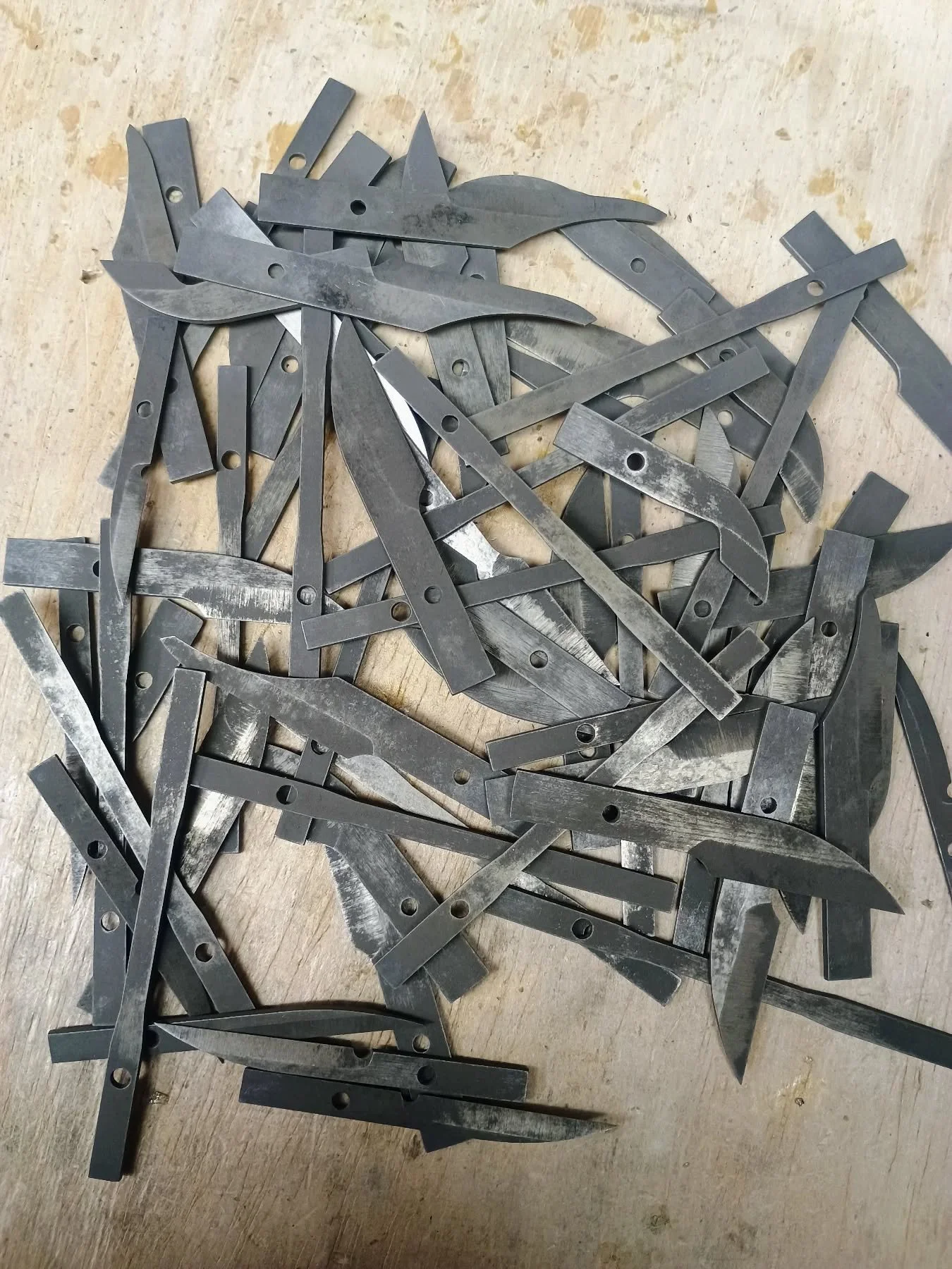 Not following us on our other social media?  You should be! 
We'll be going LIVE over on the big book of faces today!  Join us at 3:30 CST to see what happens next. 

#knifemaker #woodcarving #woodcarvingtools #badgerstateblades