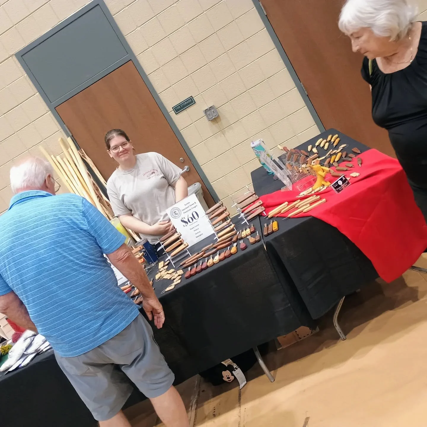 Here. We. Go. 
We are set up and ready for 3 days of carving fun at the @charlottewoodcarvers showcase.  Come see us and all the wonderful works of art Friday, Saturday and Sunday! 

#woodcarving #carvingtools #handmade