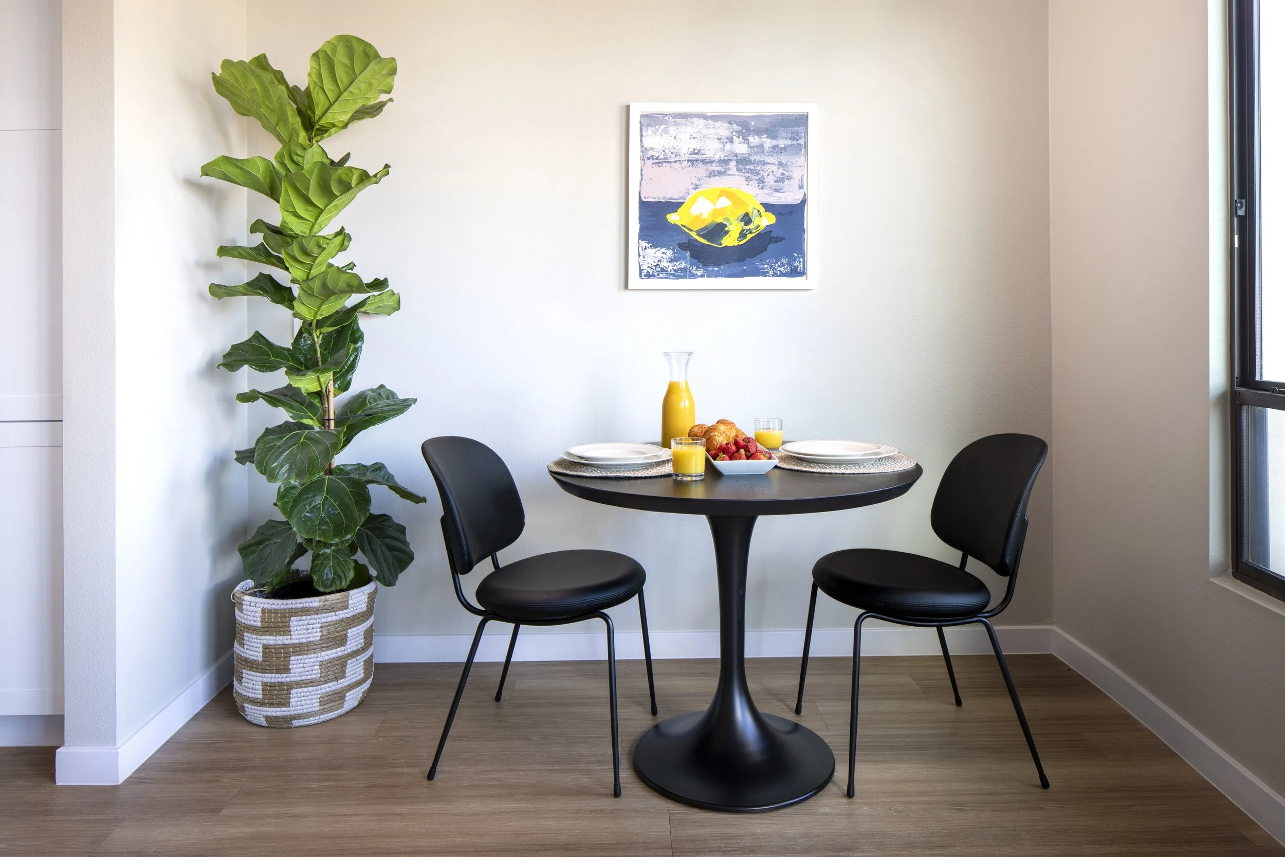 Sentral_Old Town_547_A15_Dining_Boek_001b.jpg