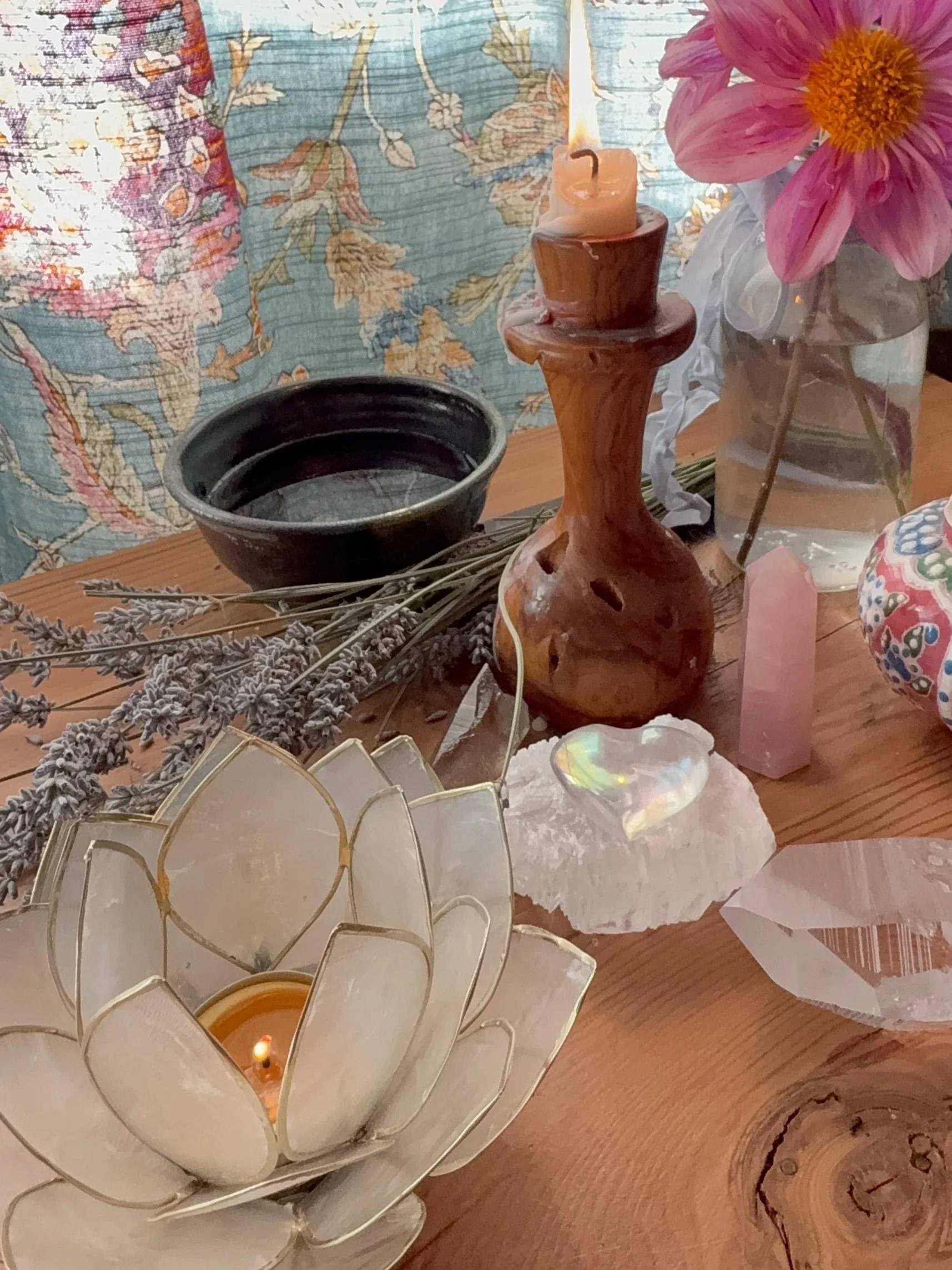 Everyday Sacred: Creating Your Personal Space of Connection, Reflection, and Spiritual Renewal