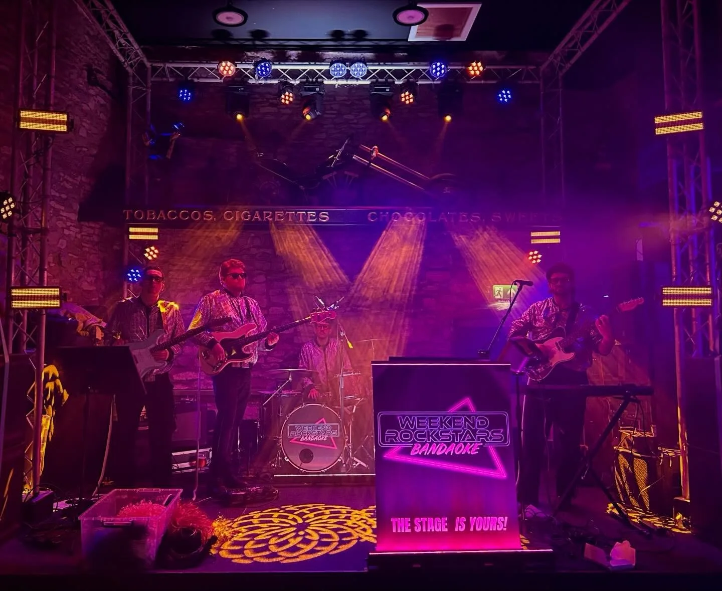 Stage was looking great tonight at @no13kendal. 
Thanks for having us and to everyone that sang with us, you were great!