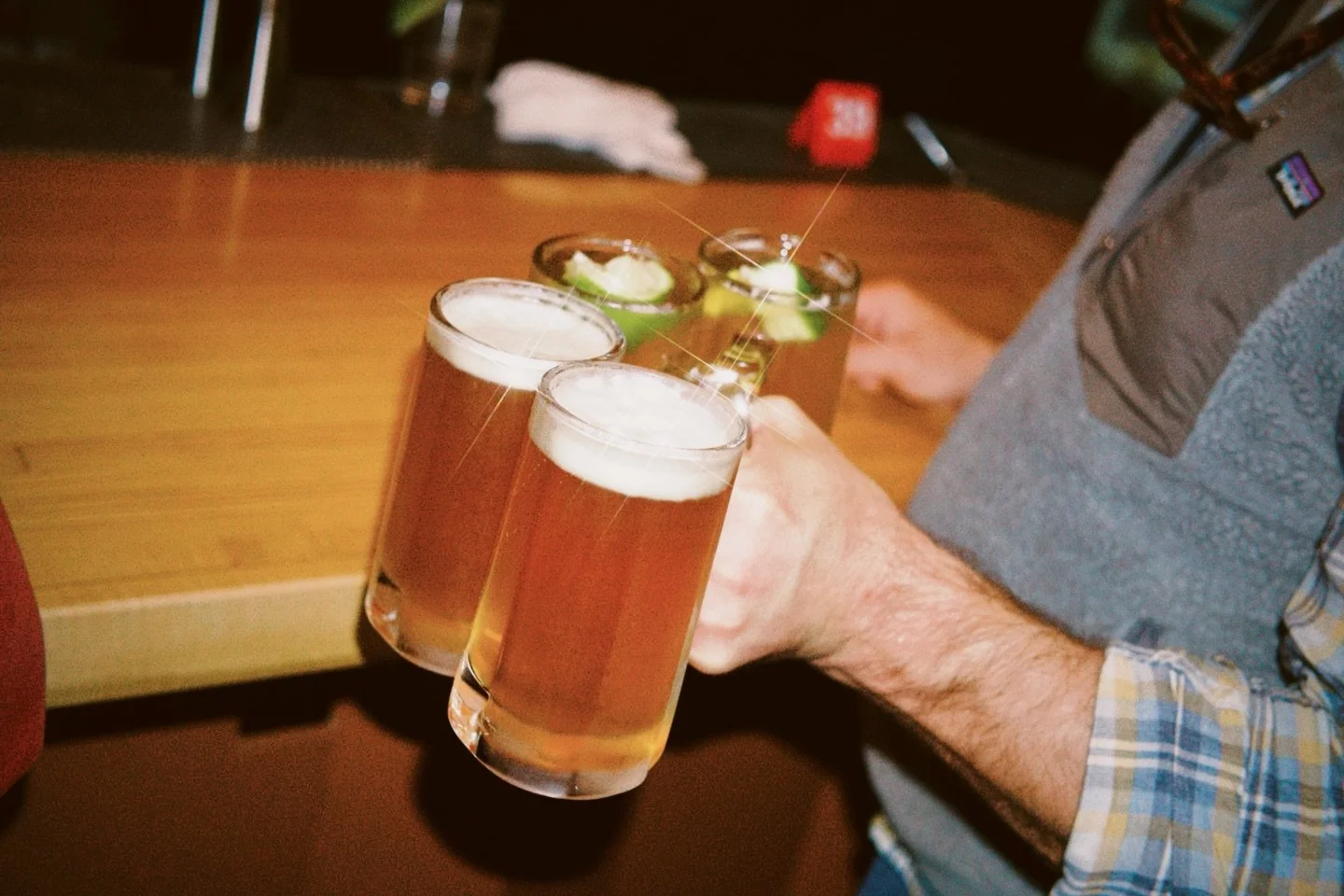 Happy hour ends in less than an hour ⏰🍻
Now&rsquo;s the time &mdash; swing by Mean Jeen&rsquo;s, grab a drink, and catch the deals before they&rsquo;re gone.

Come see us.
#MeanJeens #ChattanoogaBars #HappyHour