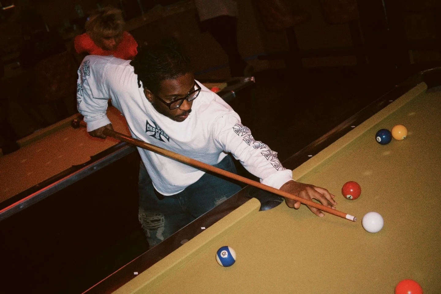 Monday at the bar just feels right 🍻
Ease into the week with a drink in hand, good people around, and nowhere else to be but Mean Jeen&rsquo;s.

Come hang with us.
#MeanJeens #ChattanoogaBars #MondayMood