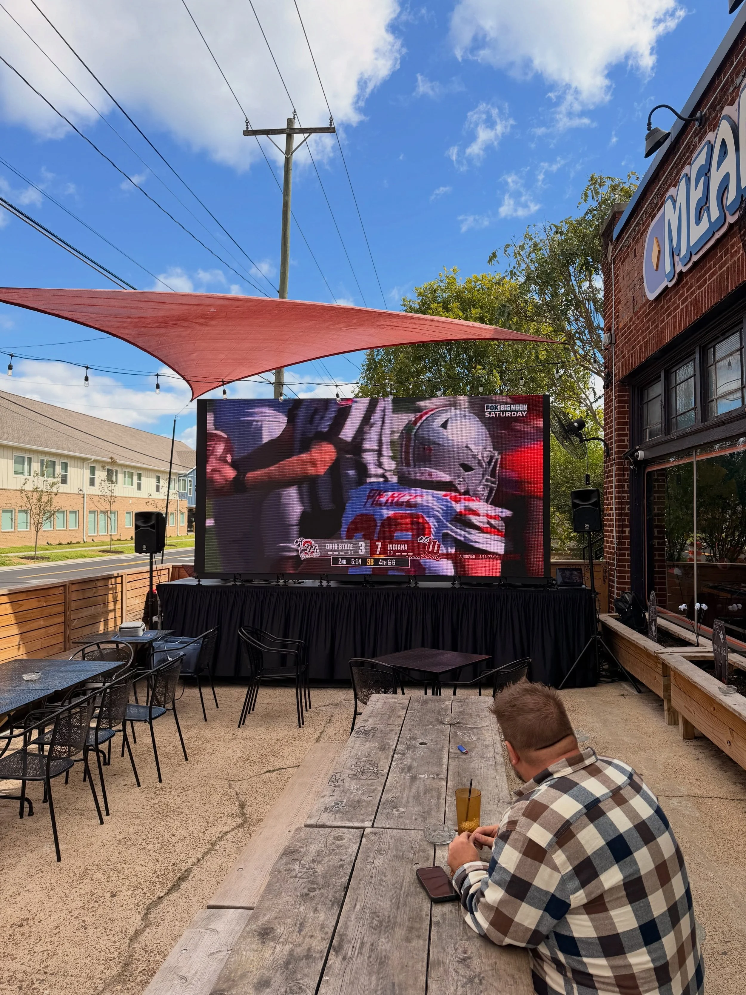 College GameDay at Mean Jeen&rsquo;s 🏈 Catch the games with us, grab a drink, and make a day of it. Bring your friends, your roommates, your whole crew. The more, the better. See you here!

#MeanJeens #ChattanoogaTN #CollegeFootball