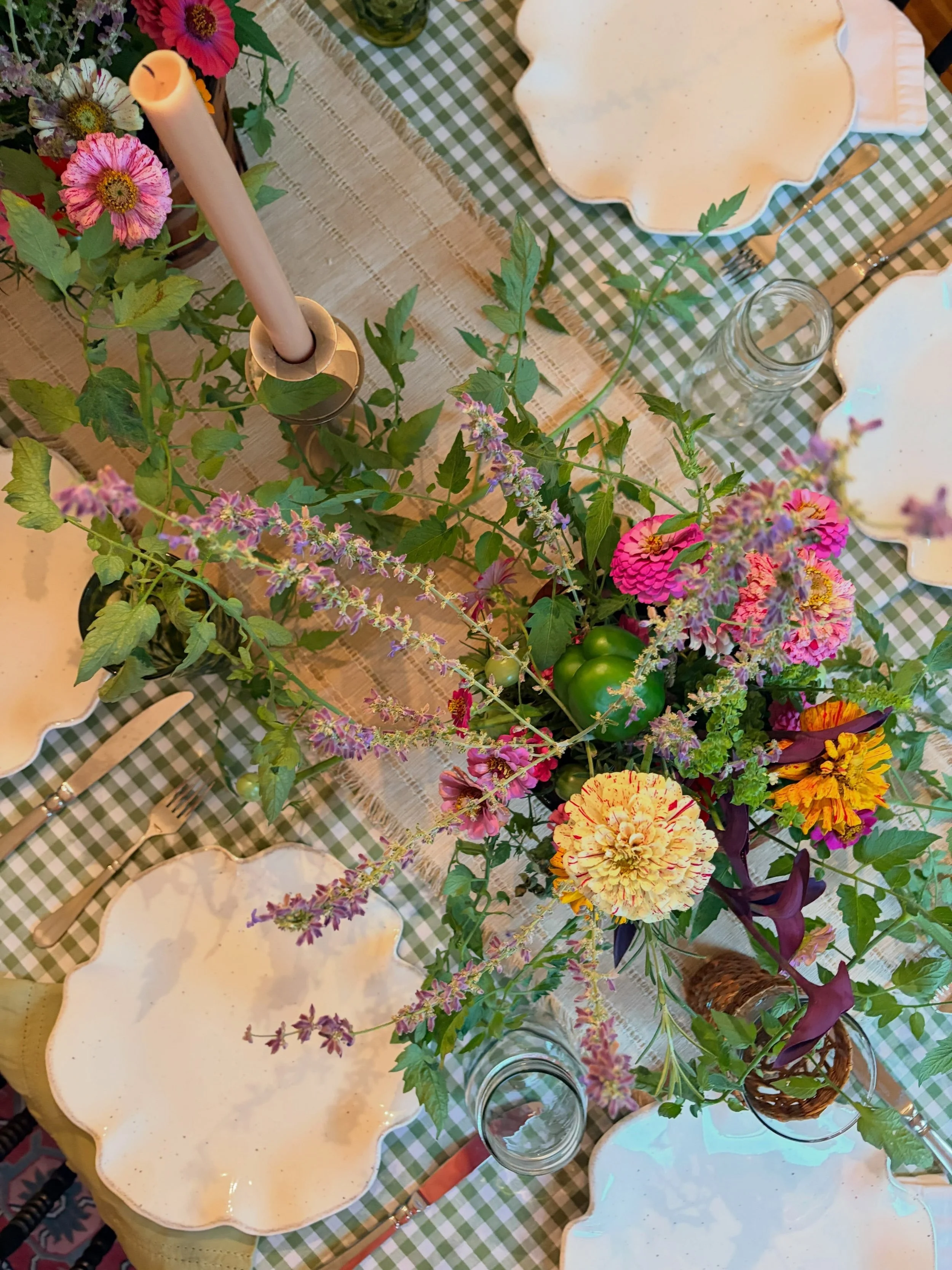 A late summer Farmers Market themed Supper Club wouldn&rsquo;t be complete without green cherry tomatoes and bell peppers in the bushel basket flower arrangements