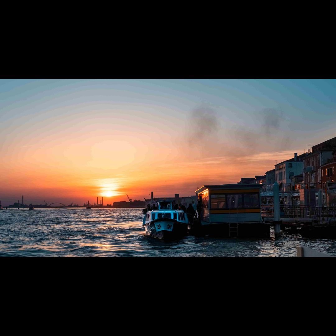 Tramonto sul canale