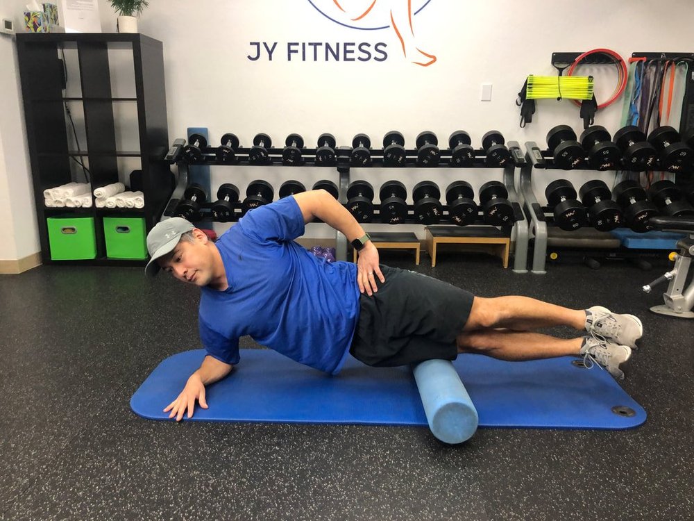 Rolling the IT Band with full pressure.