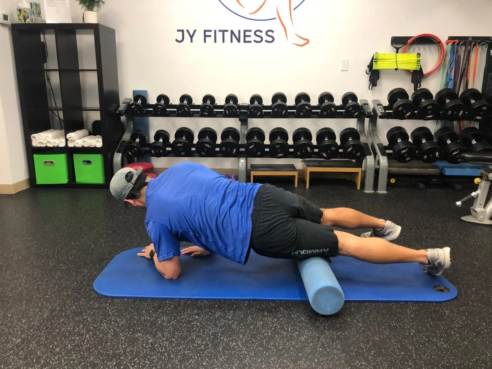 Rolling the OUTER quad (backside shot)