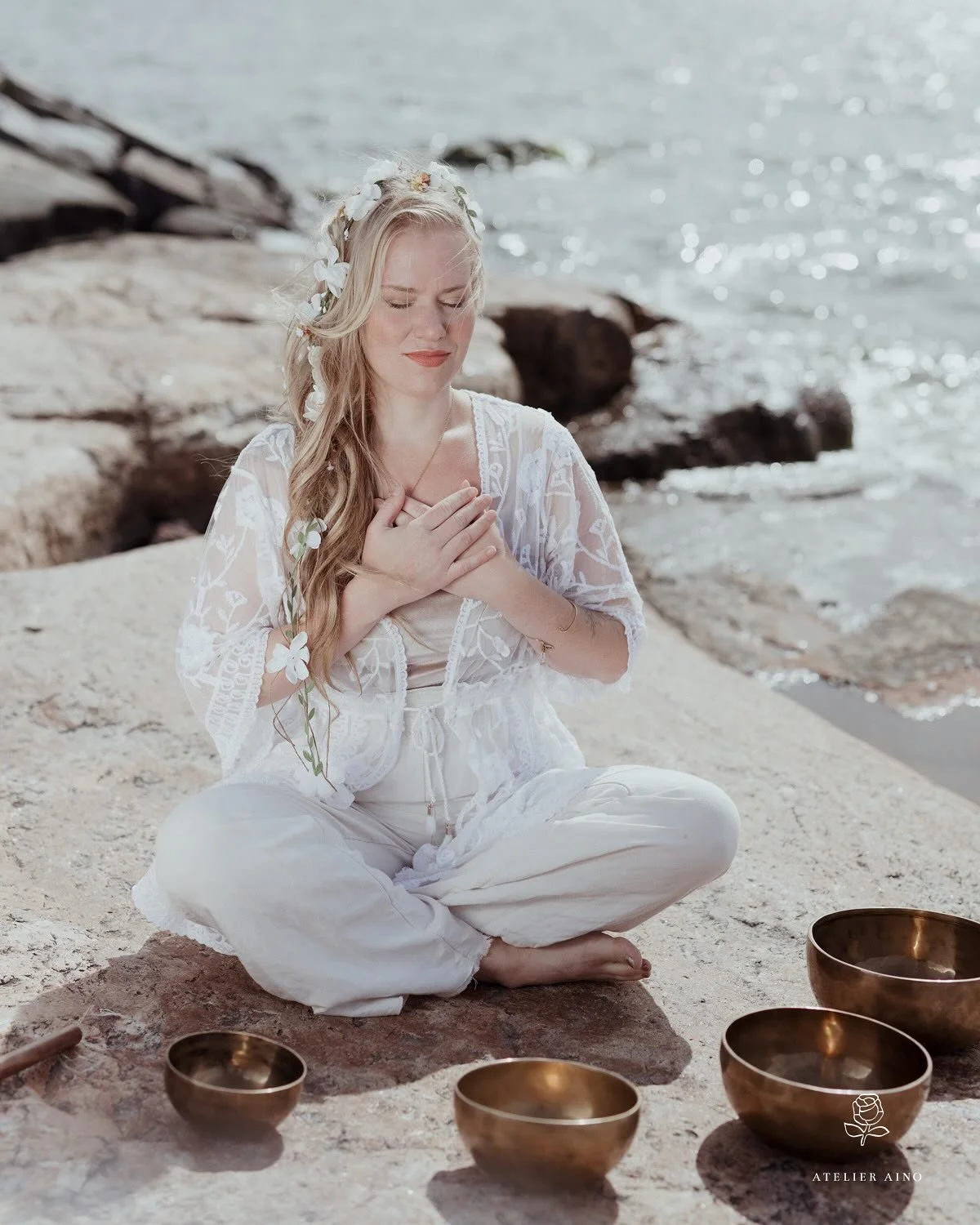 Haluaisitko tulla huomenna 6.1.26 Loppiaisen Syv&auml;rentouttavalle &Auml;&auml;nimatkalle - &auml;&auml;nimaljarentoutukseen Outokumpuun?

Mulla vapautui illalle mahdollisuus pit&auml;&auml; &auml;&auml;nimatka tunnelmallisessa kodissani Outokummun