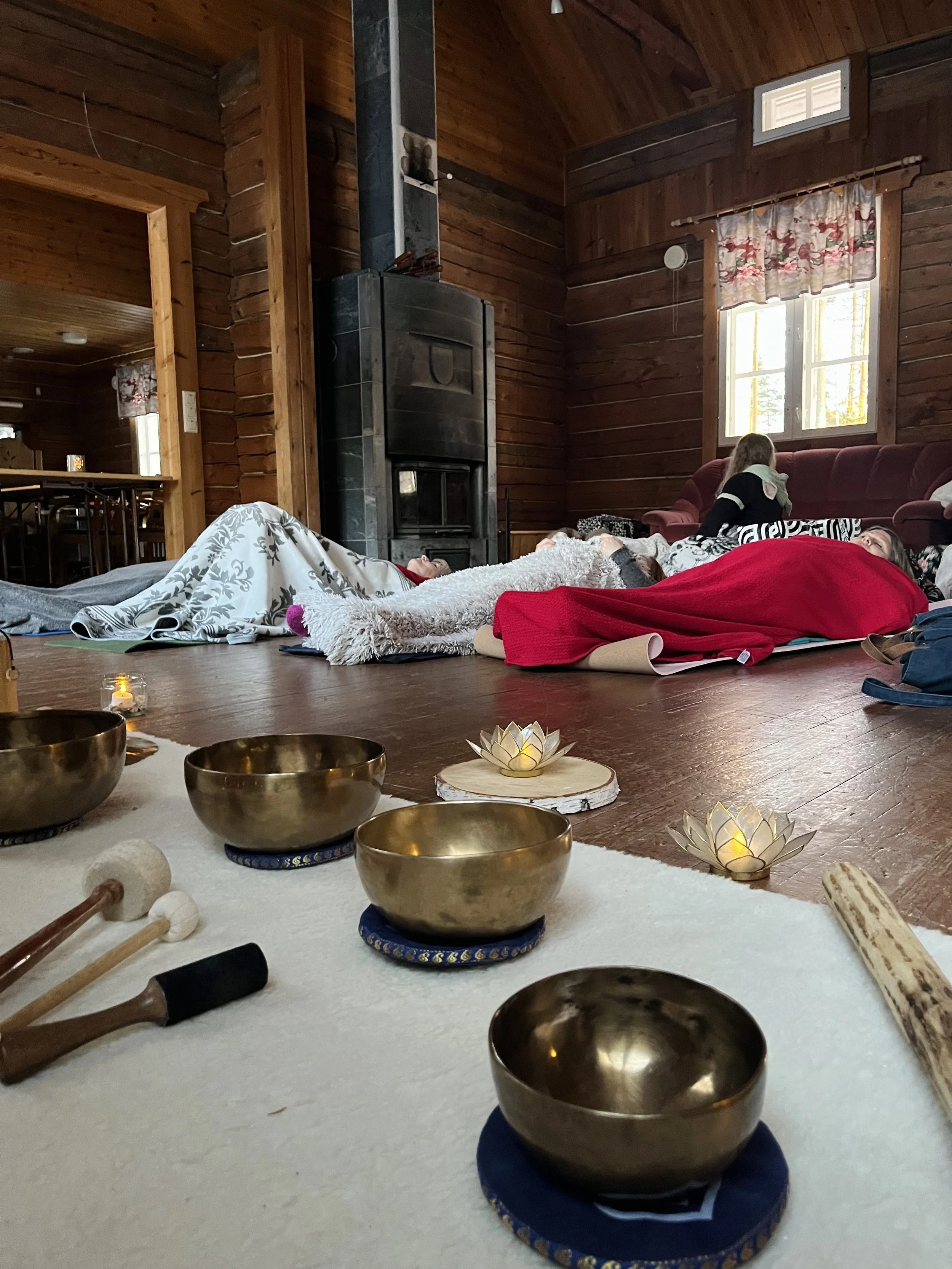 äänimaljarentoutus TyyniArt & healing.jpeg