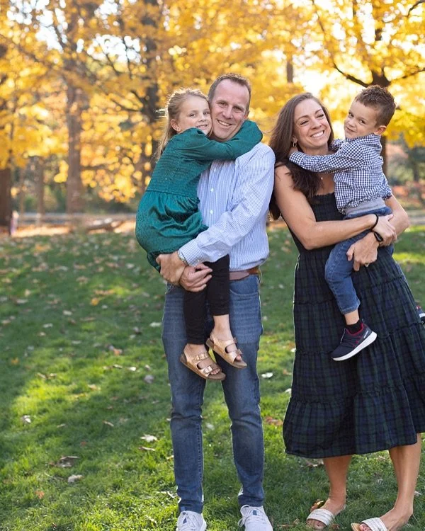 I have so many fall sessions left to share, this is definitely one of my favorites! V and G showed up ready for the camera and I love how their little personalities and love for each other are captured so well. They booked back to back with their fam