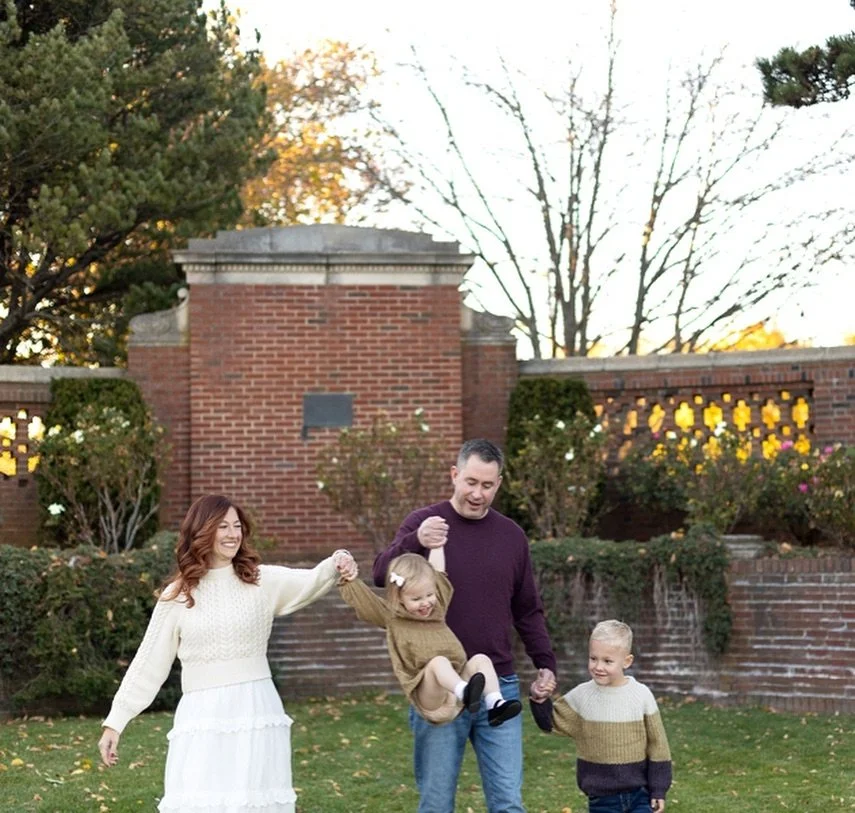 Jillian and her family moved to Massachusetts this year from Colorado, so it was only appropriate to take their photos on the water at one of my favorite locations in Beverly. We wandered through the botanical gardens and ended on the beach, the kids