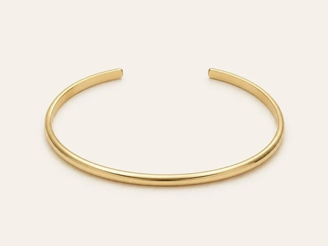 THE DAINTY GOLD HALF ROUND
