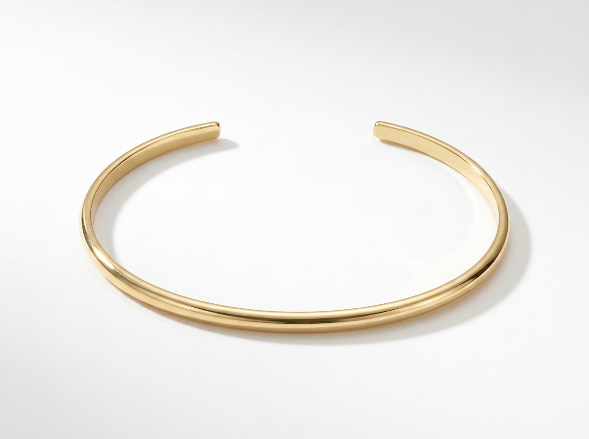 THE DAINTY GOLD HALF ROUND