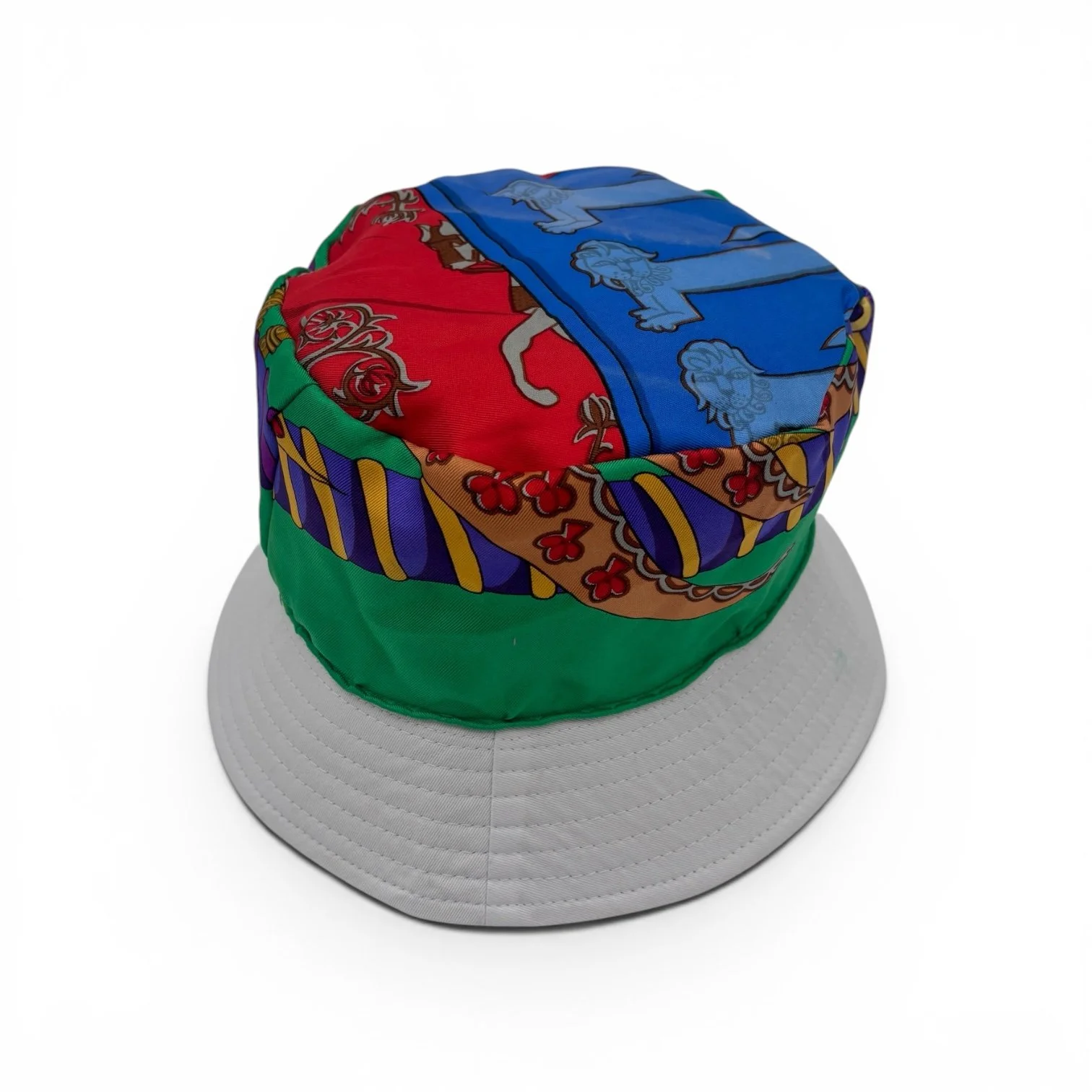 Chloé Hat 64