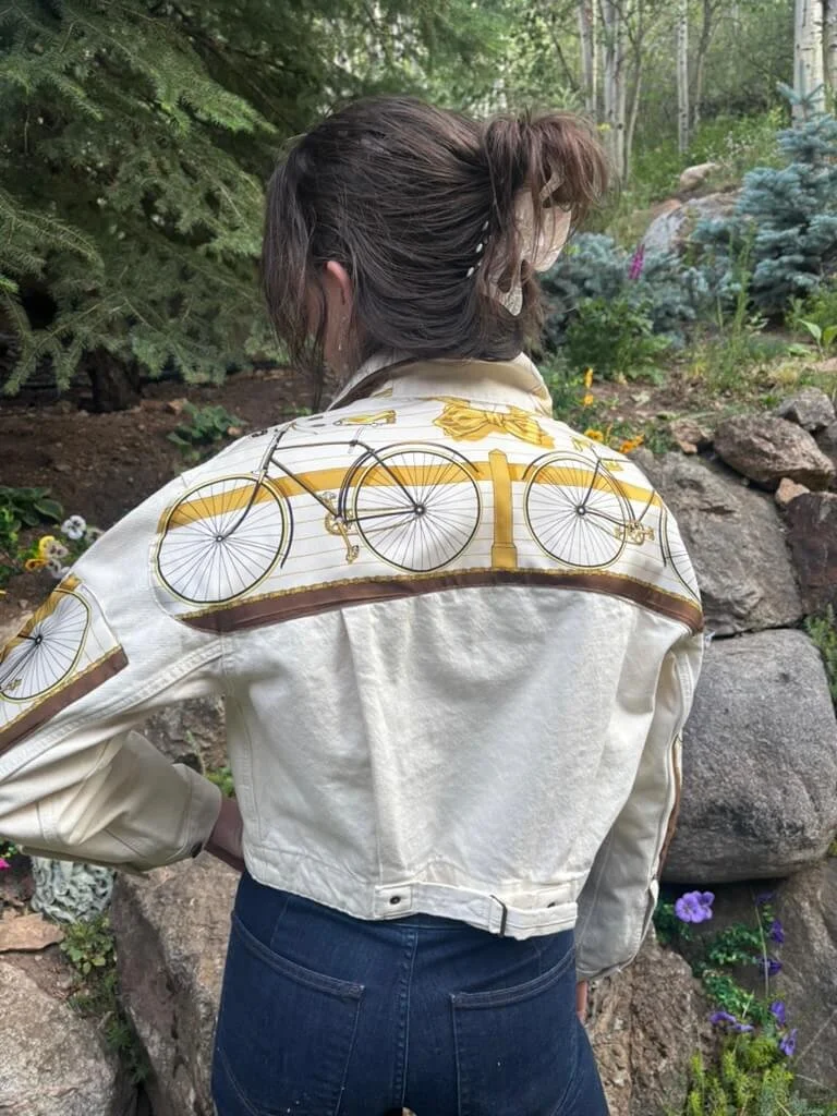 becanes jacket back tiny .jpeg