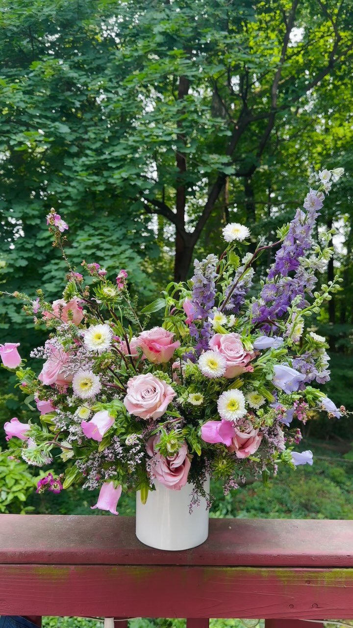 Come shopping for flowers with me for the first time in Maryland to make a special birthday floral arrangement π₯°
@potomacfloralwholesale