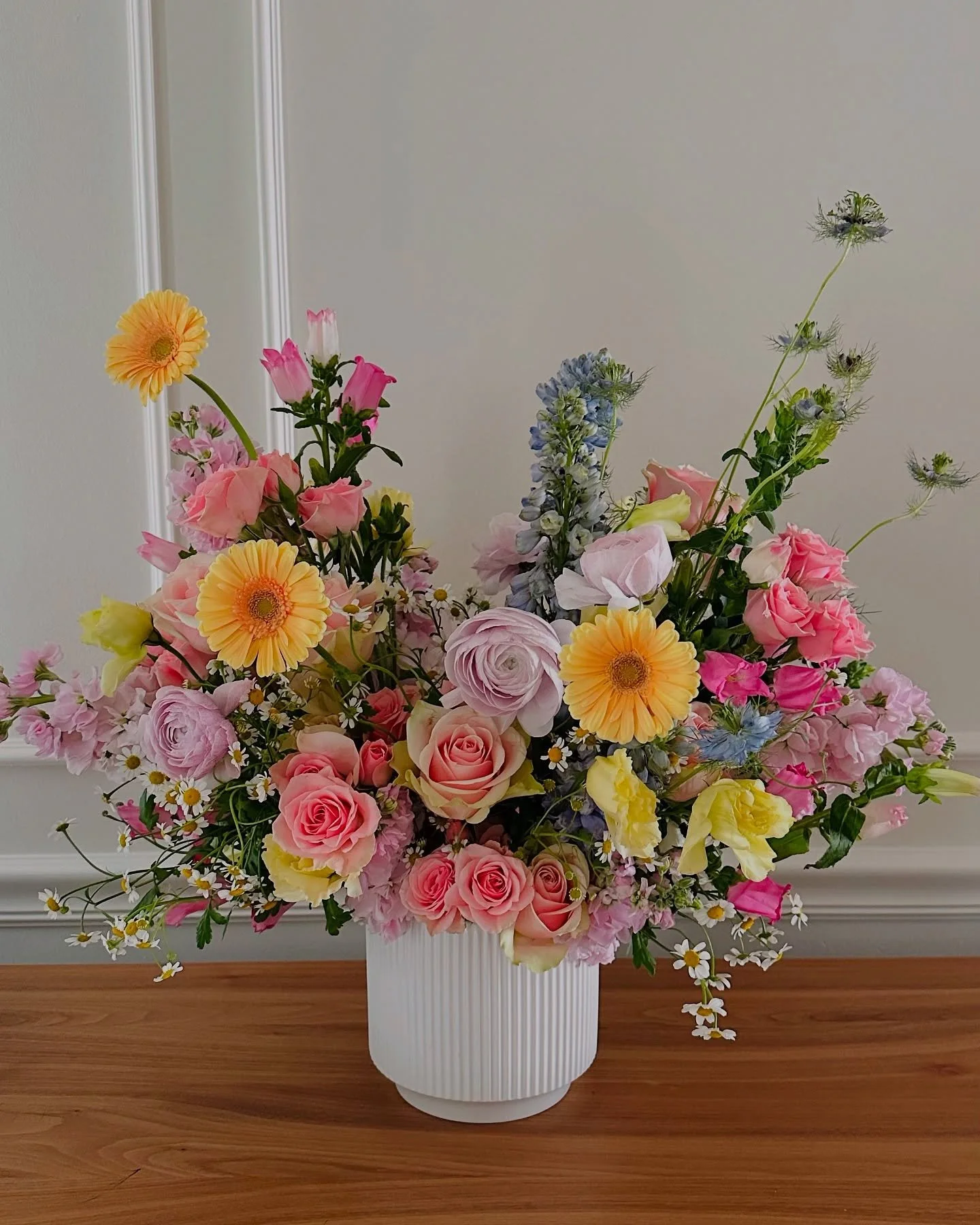 A MOMENTxx
Taking one last moment for this pastel cutie of an arrangement π«ΆπΌ
#arrangement #floral #florist #florals #wedding #floralarrangement