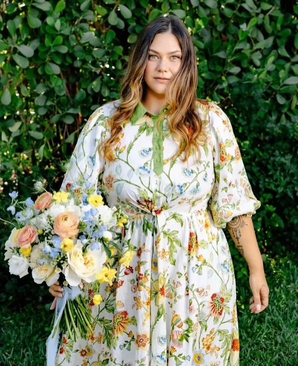 “Florist by trade, flower whisperer by heart. Telling whimsical stories through color, texture, and nature’s quiet magia.πͺ”
Photography: @callthemmuses
#florist #miami #wedding #florals #photography #photoshoot