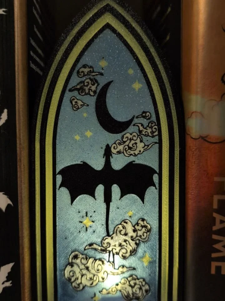 New item! Fantasy Window Light up Book Nook with storage. 

Link to Etsy in Bio

#bookshelfdecor #booknook #fourthwing #nightcourt #dragons #bookshop #bookshelf #booktok #etsyshop