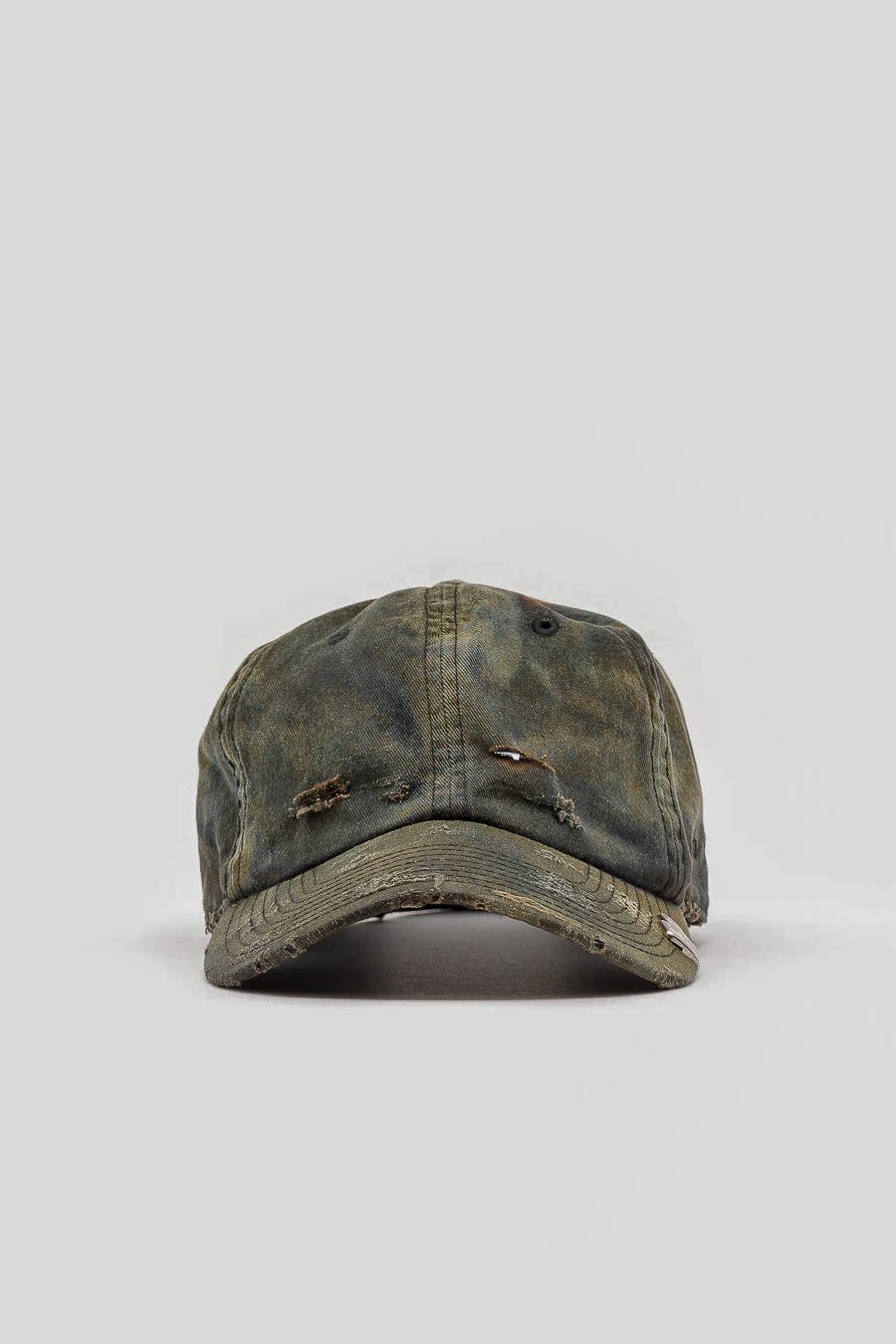 THRASHED HAT IN RUSTED BLACK