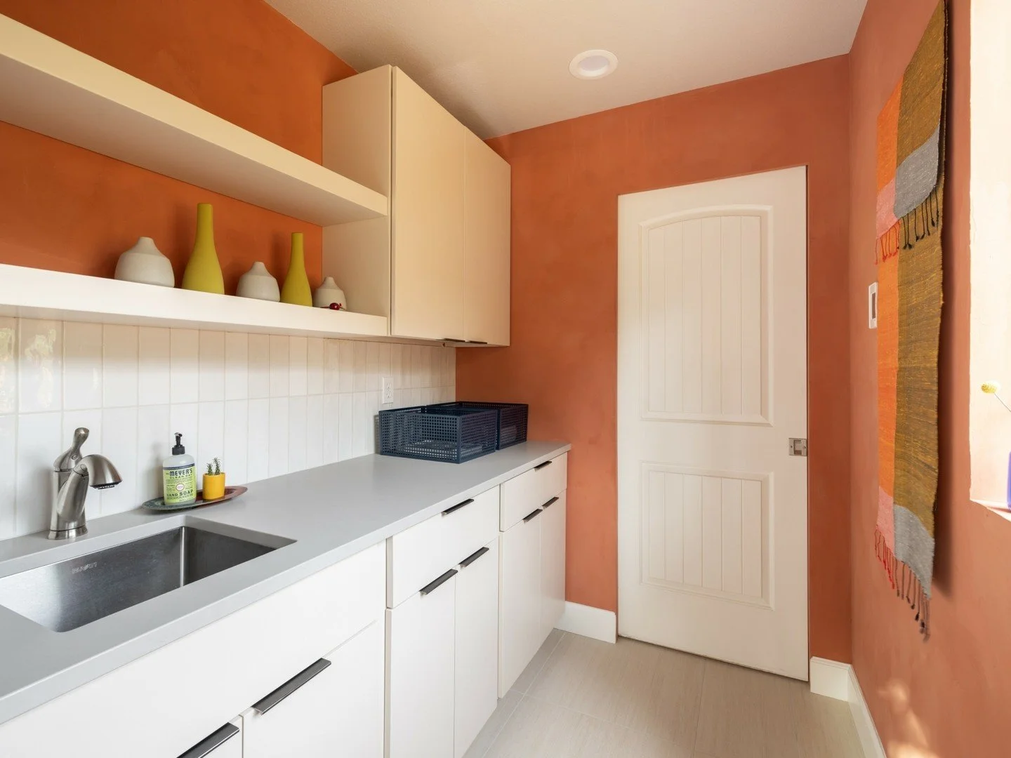 Laundry room glow up! 

#LaundryRoom #BeforeandAfter #HomeUpgrades #LimeWash #GlowUp #LaundryRoomDesign