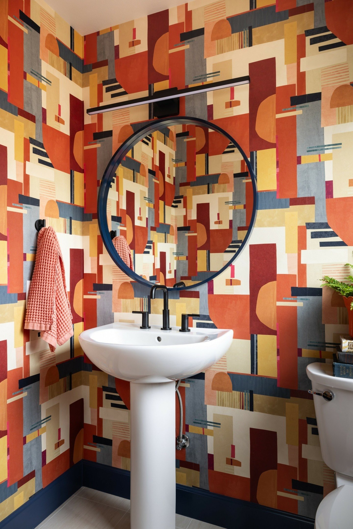 Do you a powder room? (AKA half bath)
These small rooms can create huge impact. This is a safe place to let your unique style shine 🌞 Go BOLD 
📞 Reach out if you need some guidance in developing YOUR style

Install by @NW_Wallpaper_Installers
@Delt