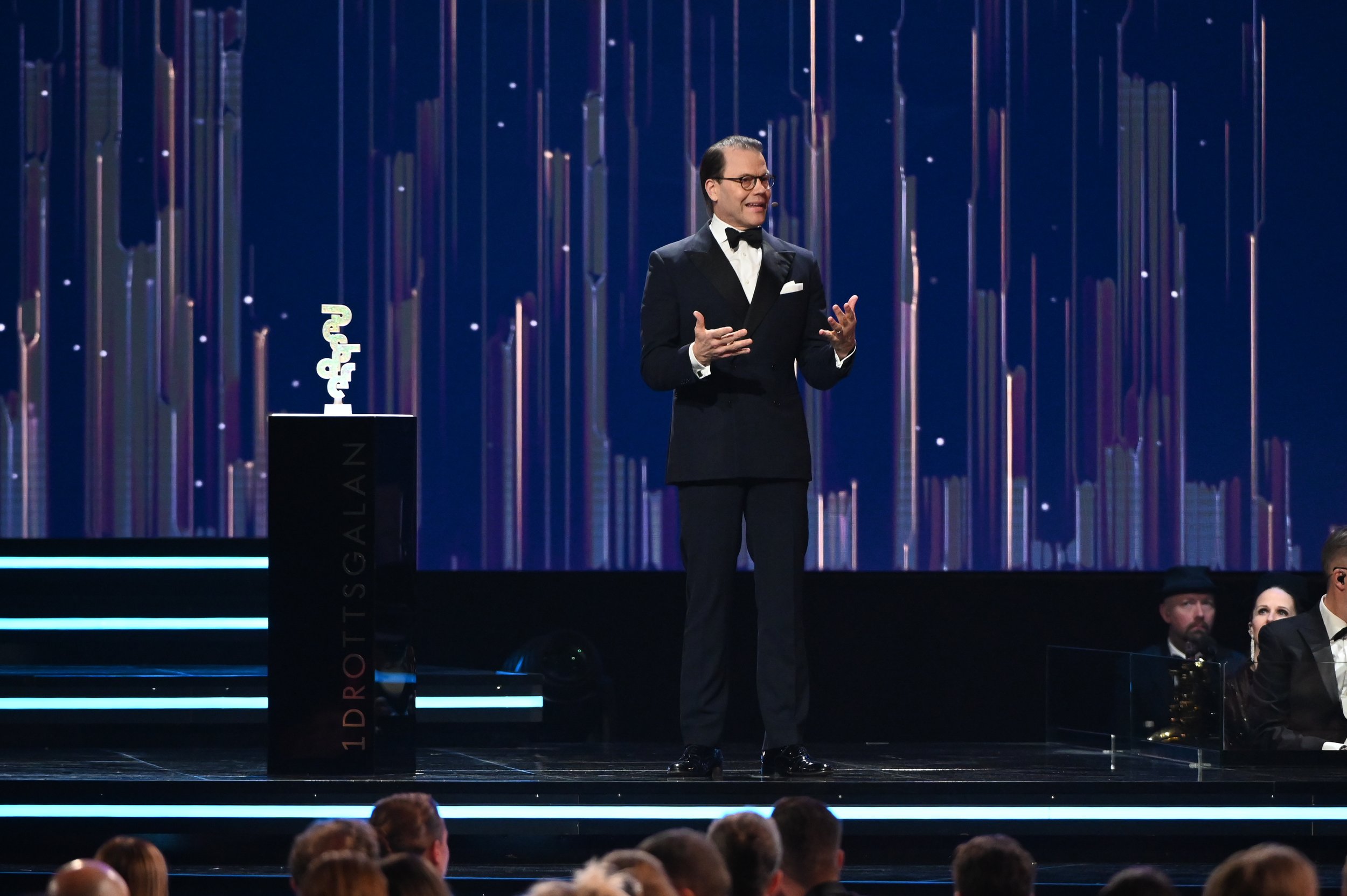 Prins Daniel presenterar pris under Idrottsgalan 2025