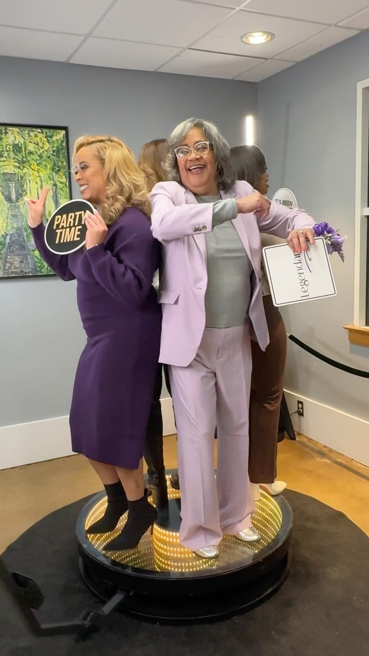 A gavel drop like no other! Honoring the legendary Judge Carole Smitherman’s retirement in style with our 360 Photo Booth. Birmingham knows how to celebrate, and so do we. Book us for your next milestone moment!
#bham360booth #bhamphotobooth #