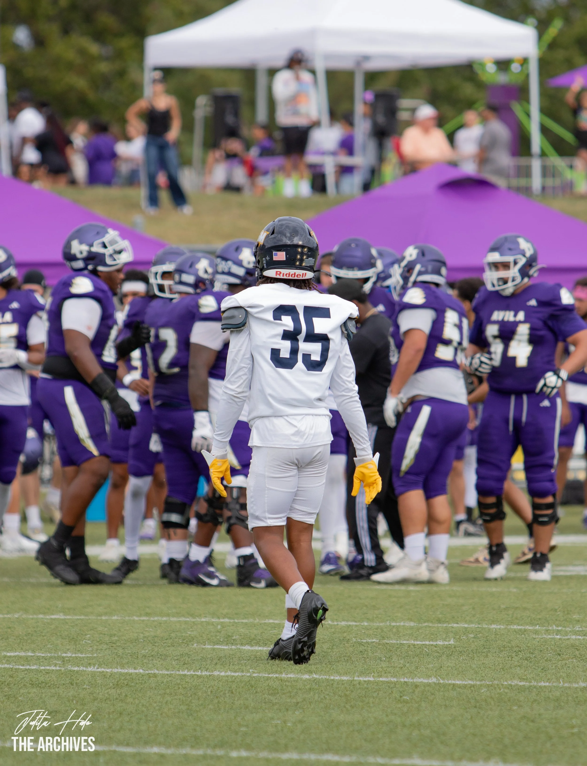 Avila Homecoming Game-250920-0497.jpg