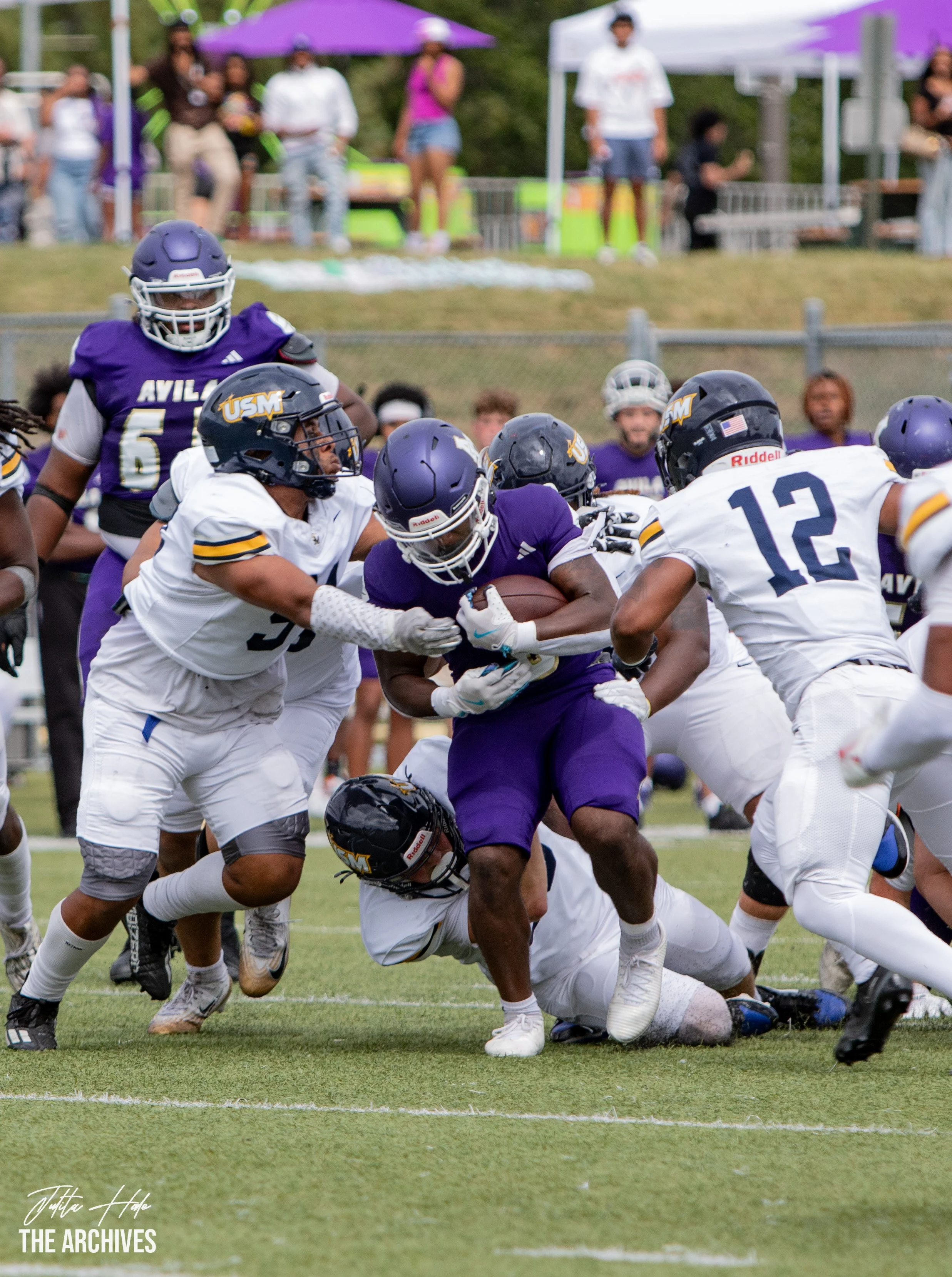 Avila Homecoming Game-250920-0562.jpg