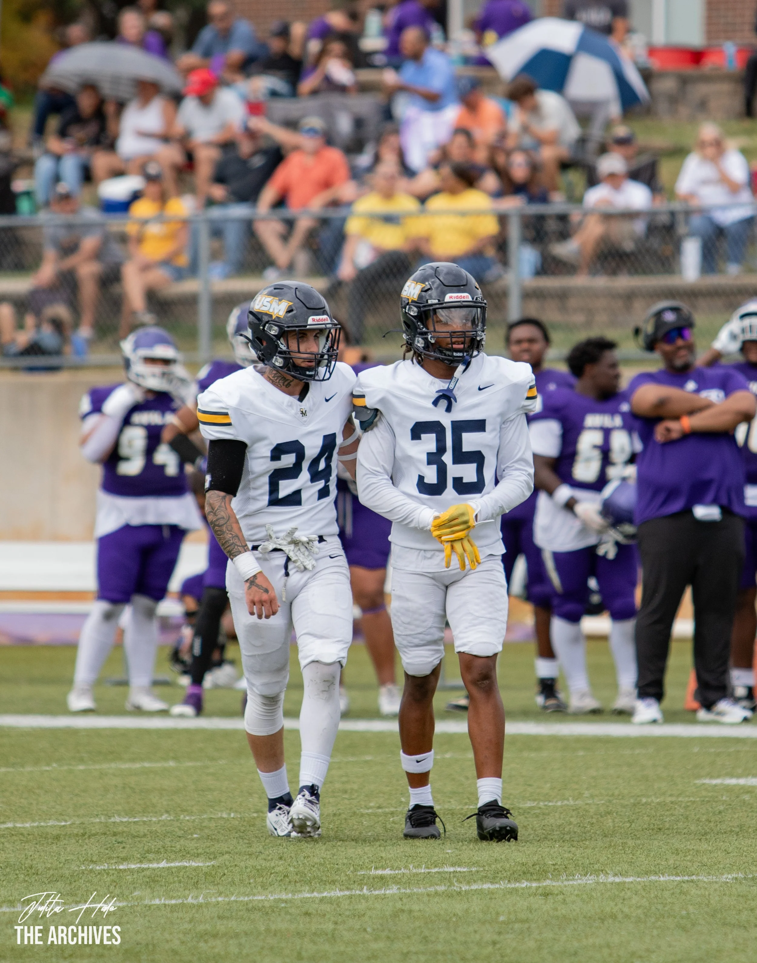 Avila Homecoming Game-250920-0890.jpg