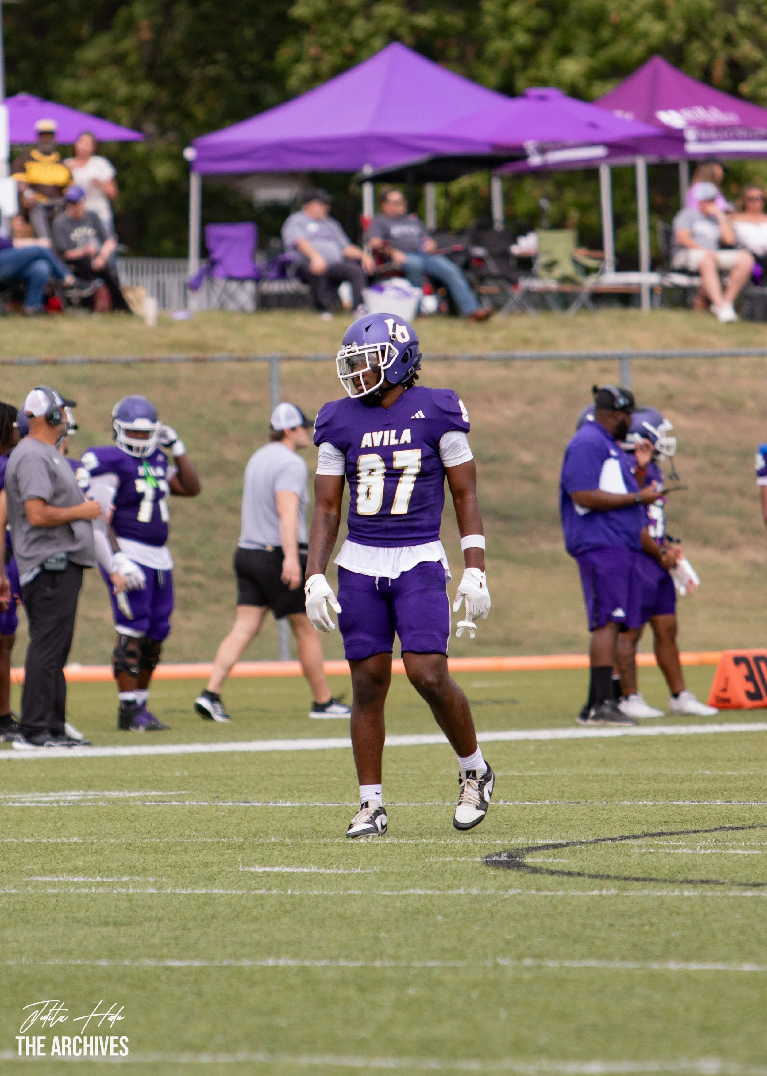 Avila Homecoming Game-250920-0787.jpg