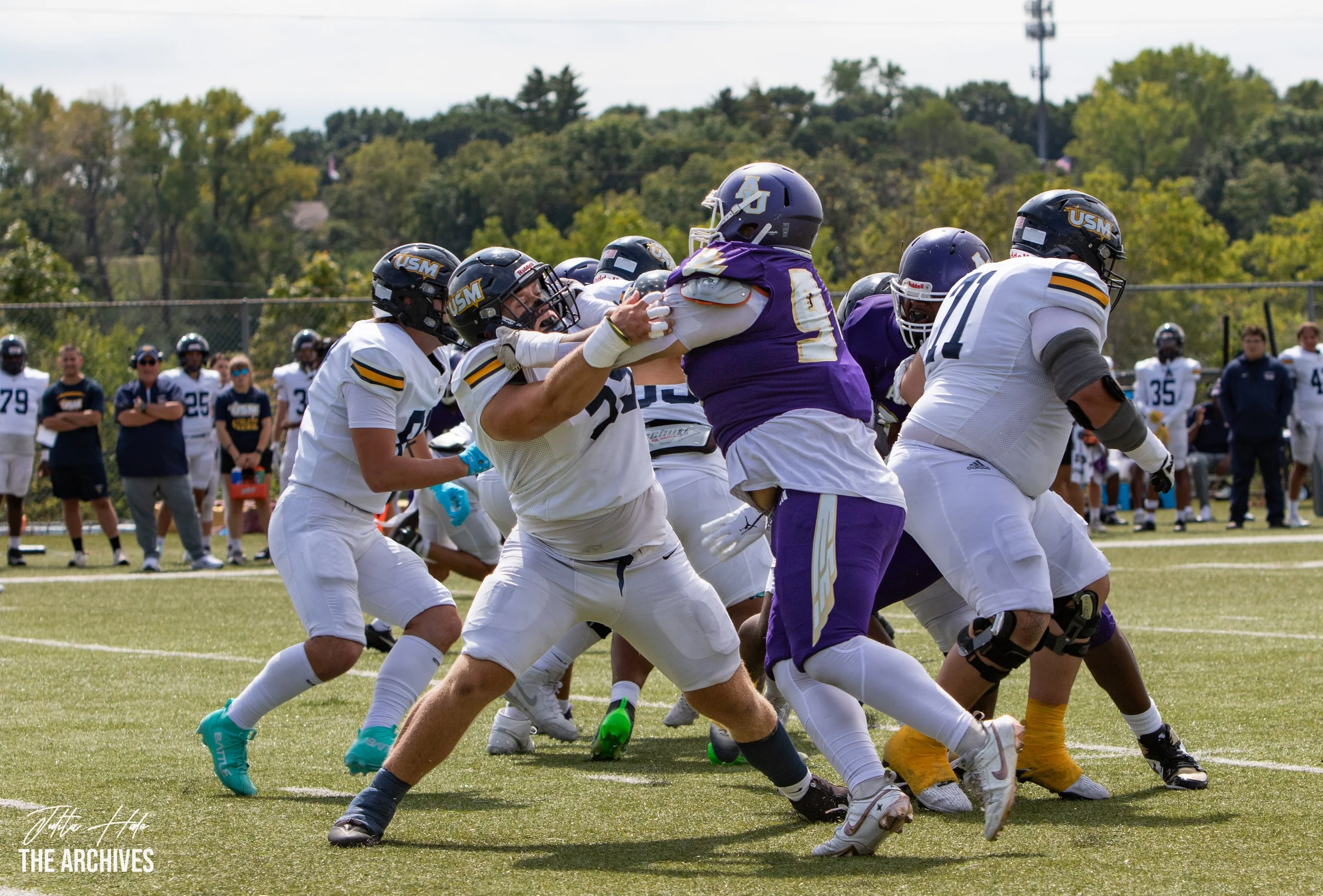 Avila Homecoming Game-250920-0204.jpg