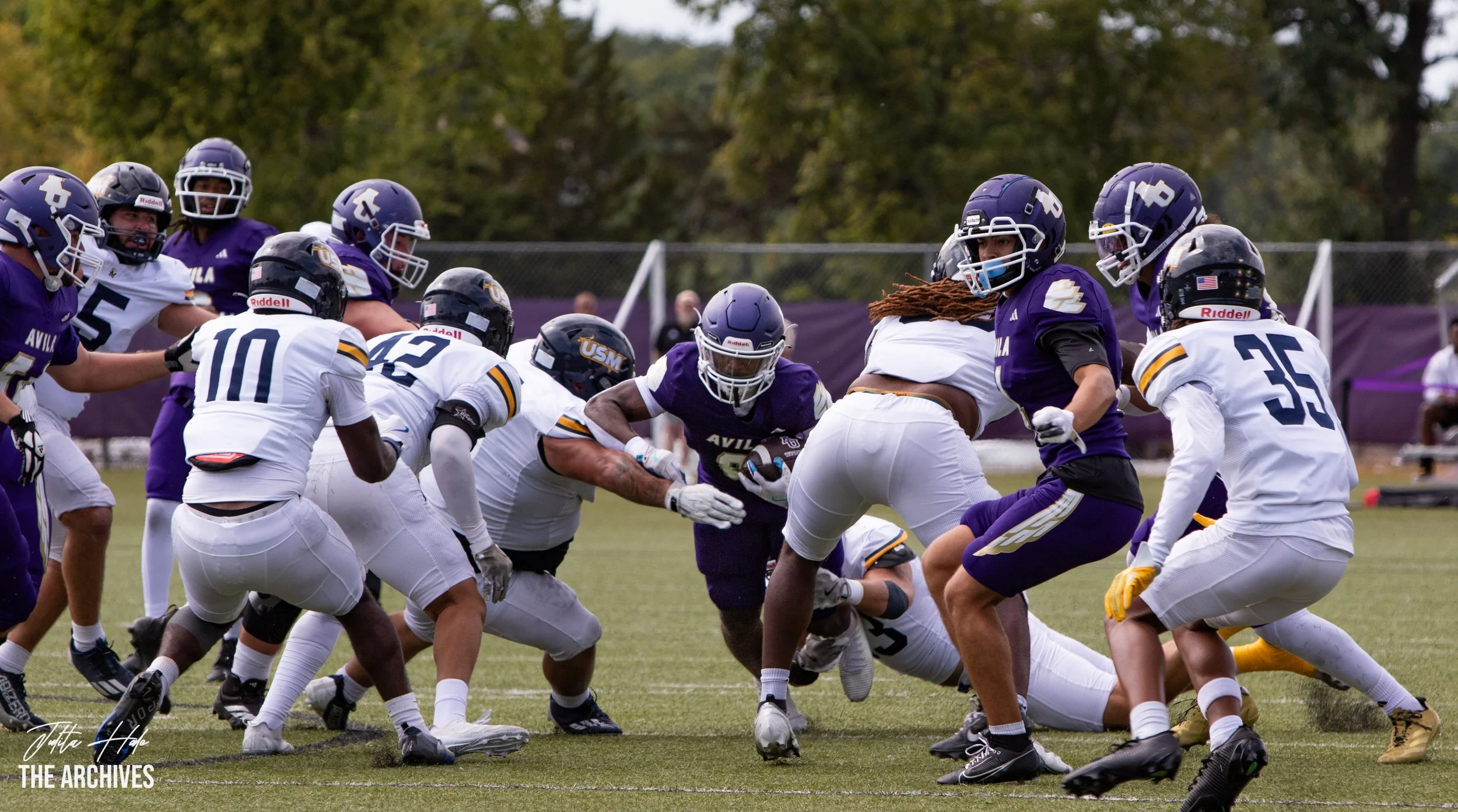 Avila Homecoming Game-250920-0230.jpg